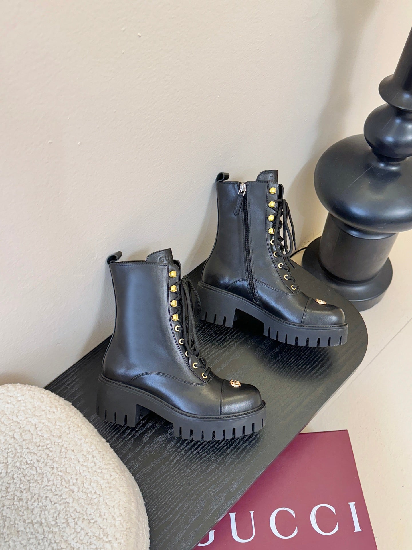 Gucc 25fw combat boots