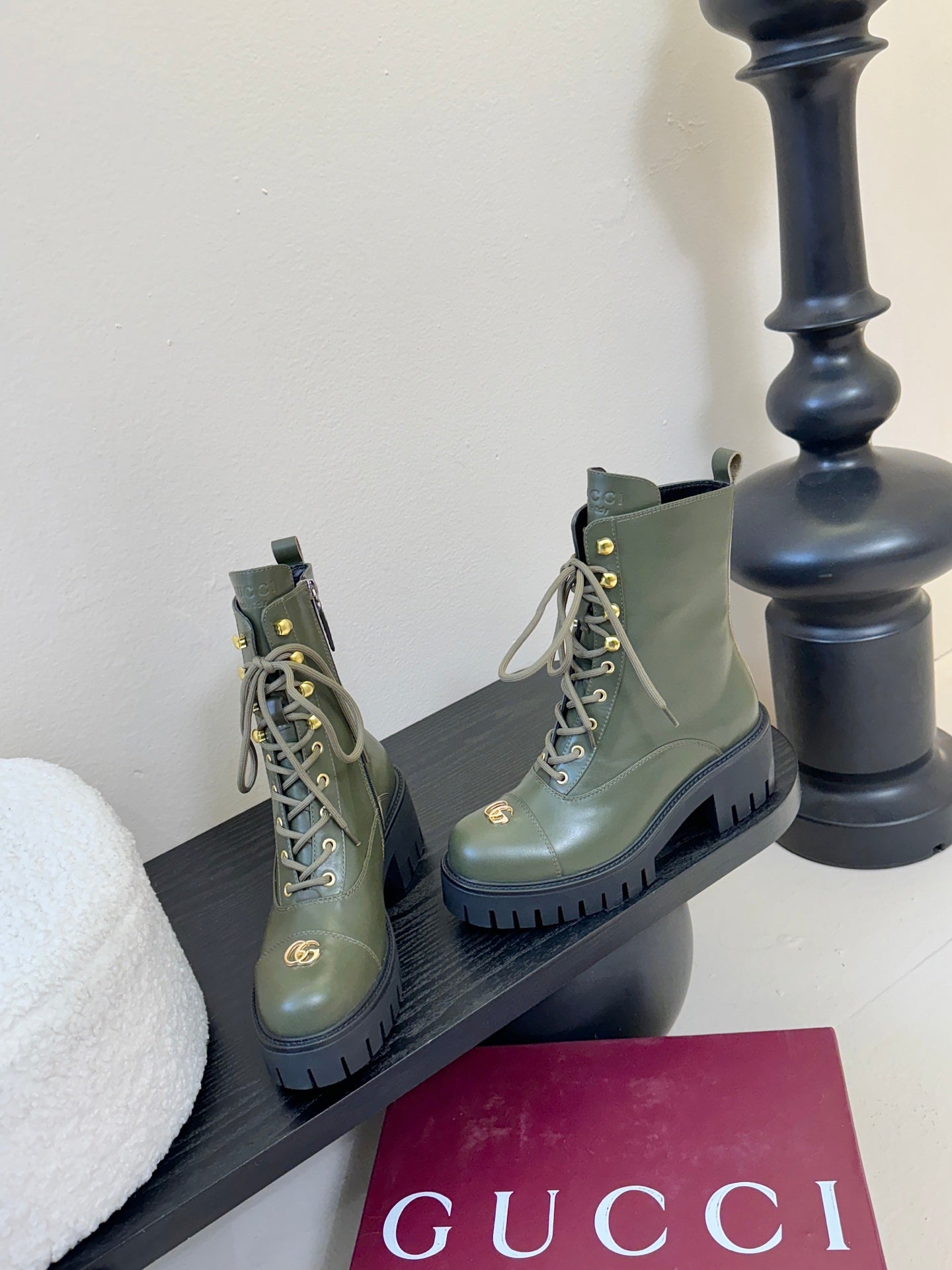 Gucc 25fw combat boots