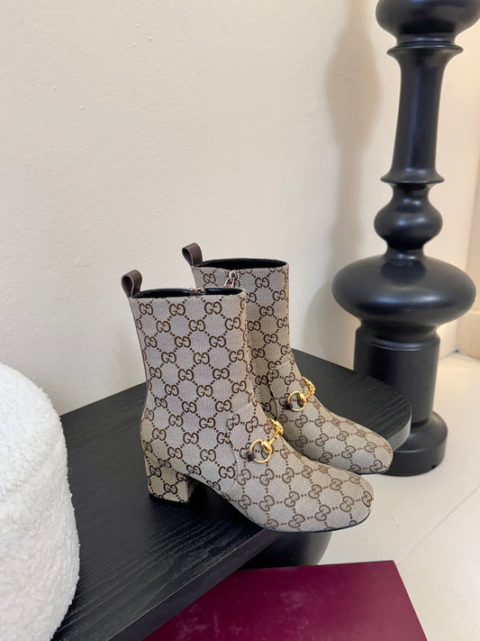 Gucc 25fw ankle boots