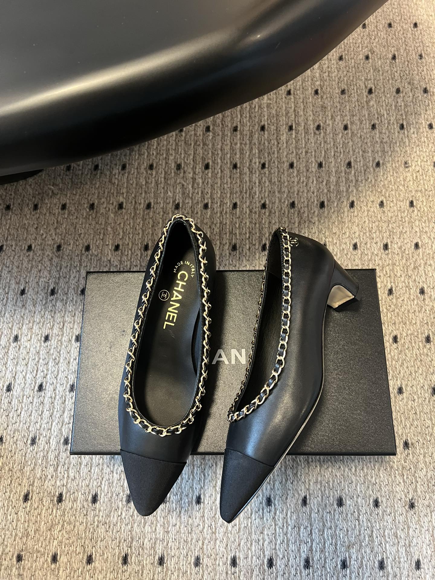 Chan 25fw chunky heels