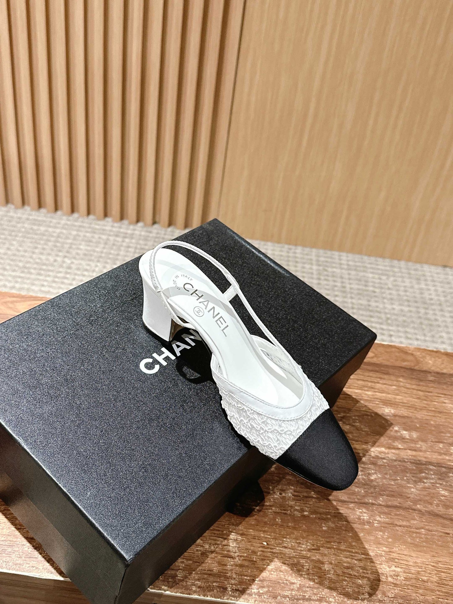 Chan 25fw lace slingback chunky heels