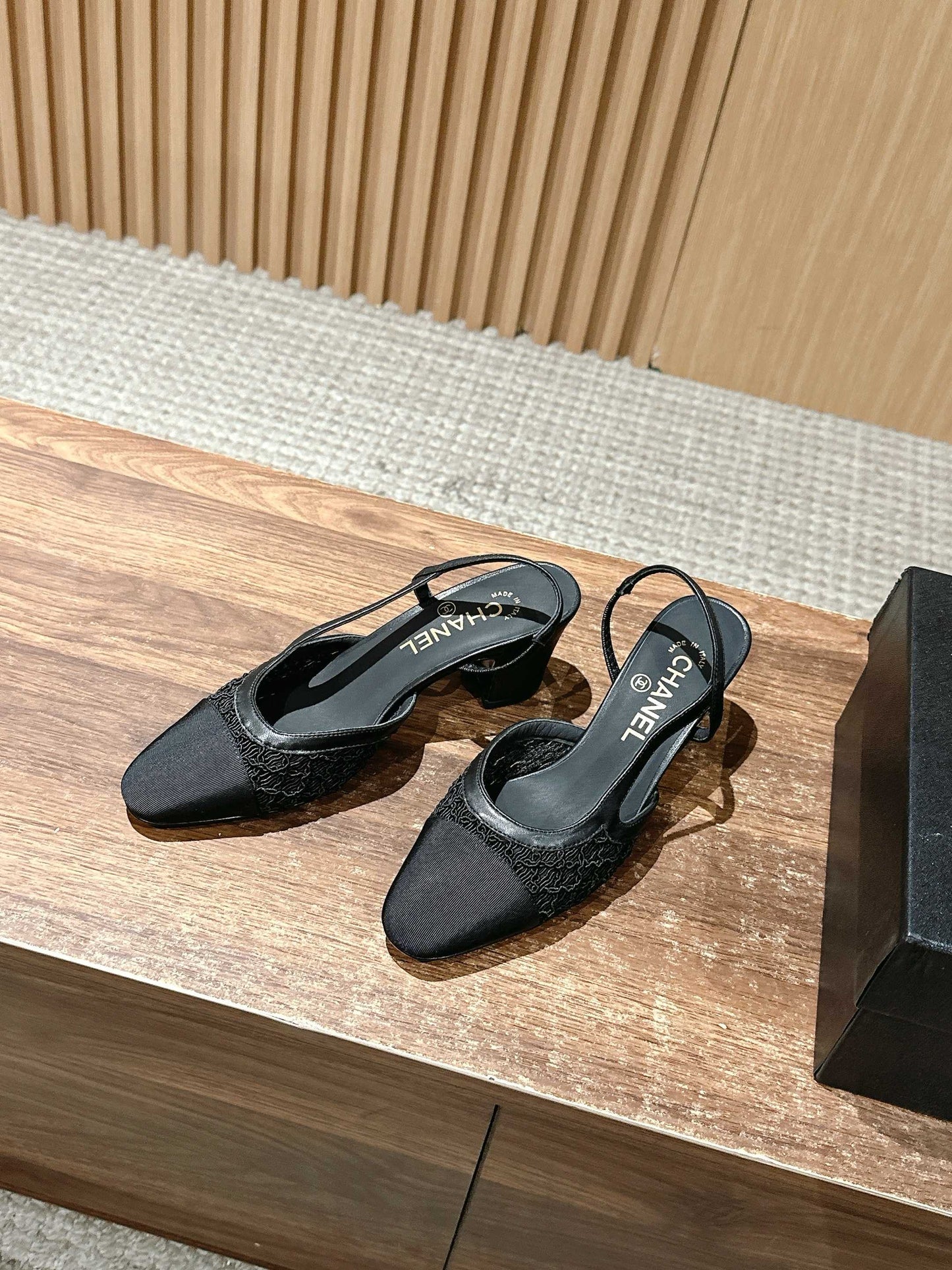 Chan 25fw lace slingback chunky heels