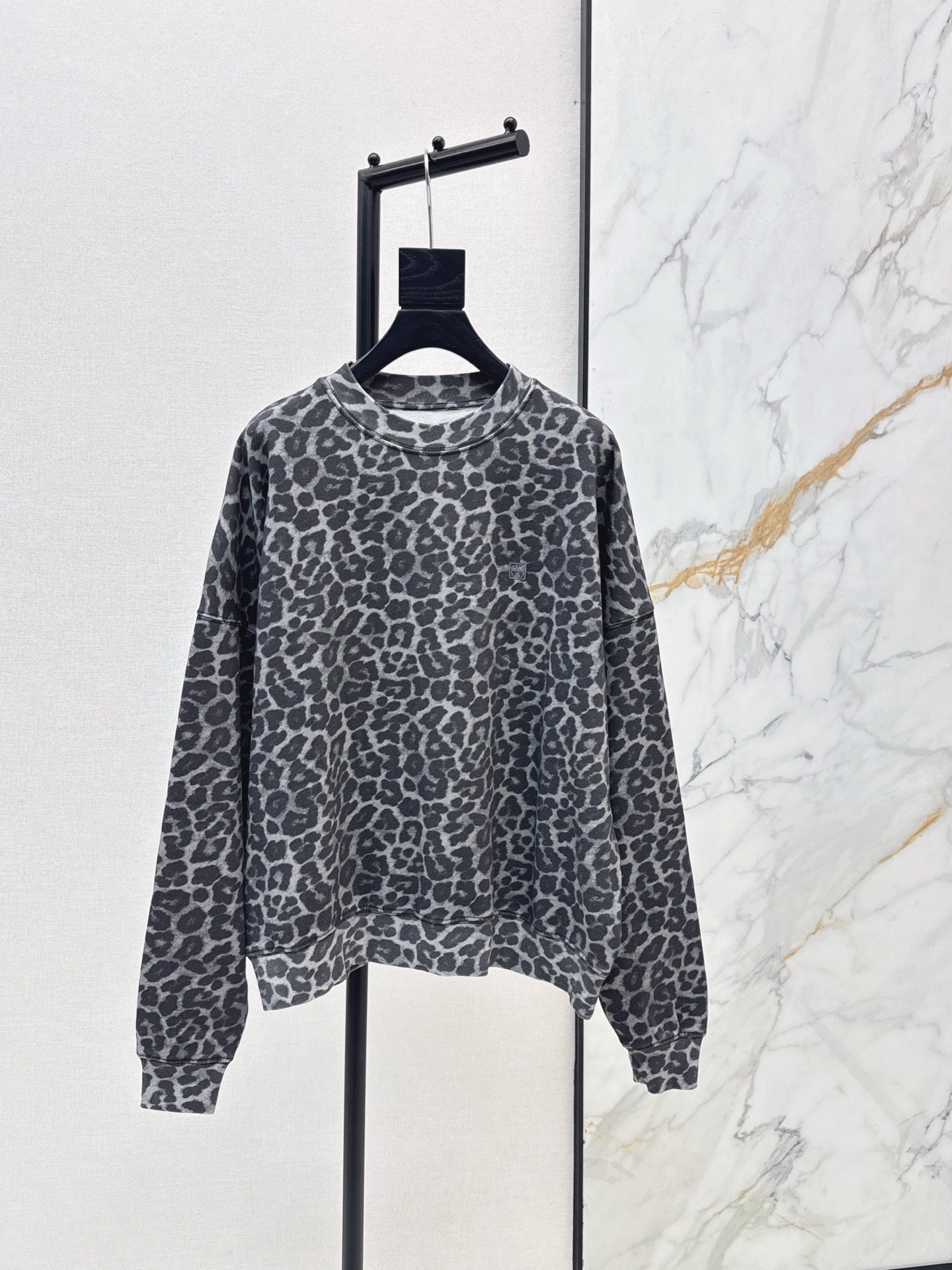 Thom NEW Leopard print sweatshirt