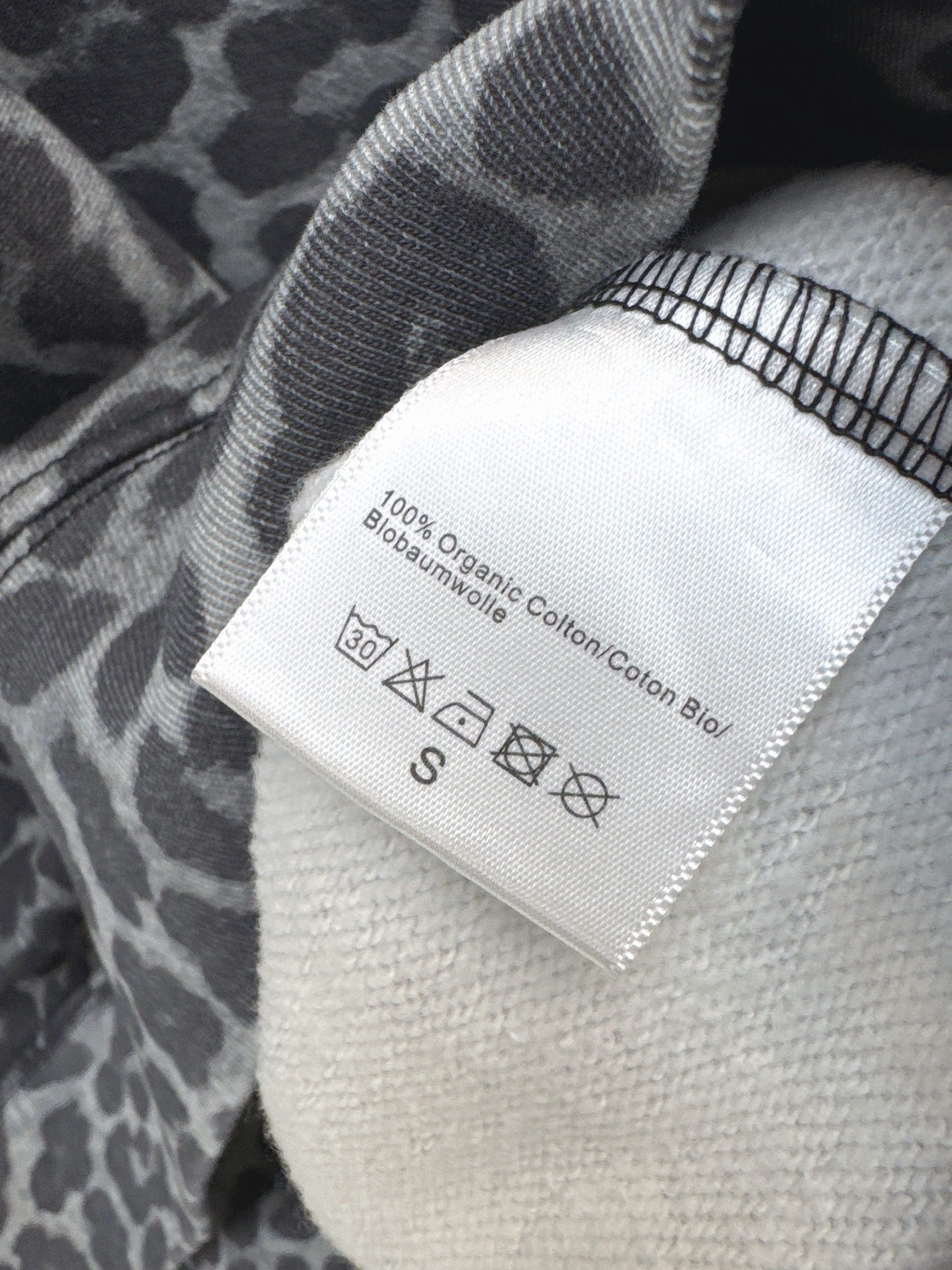 Thom NEW Leopard print sweatshirt