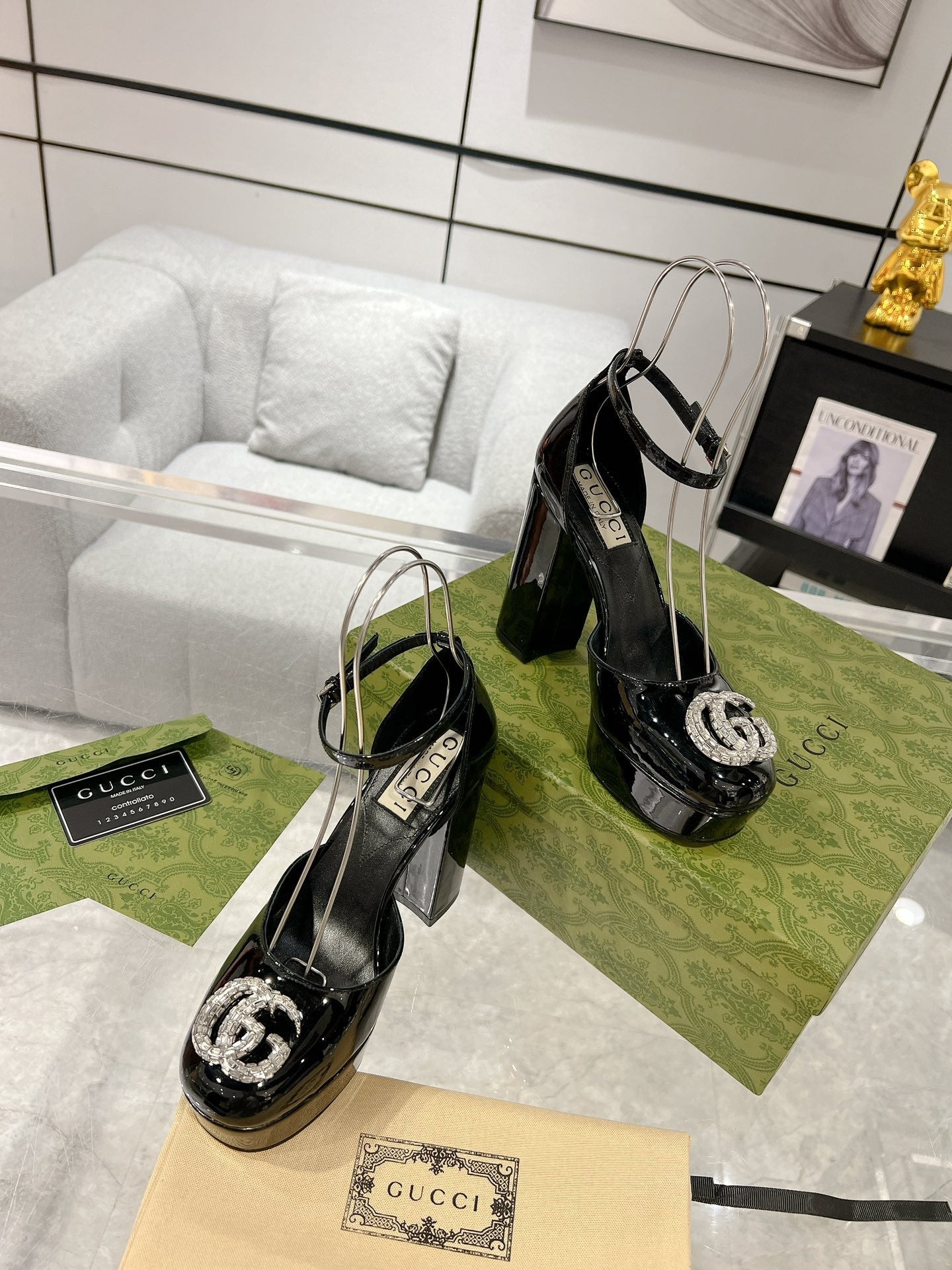 Gucc 25fw chunky heels with crystal diamond bling pumps