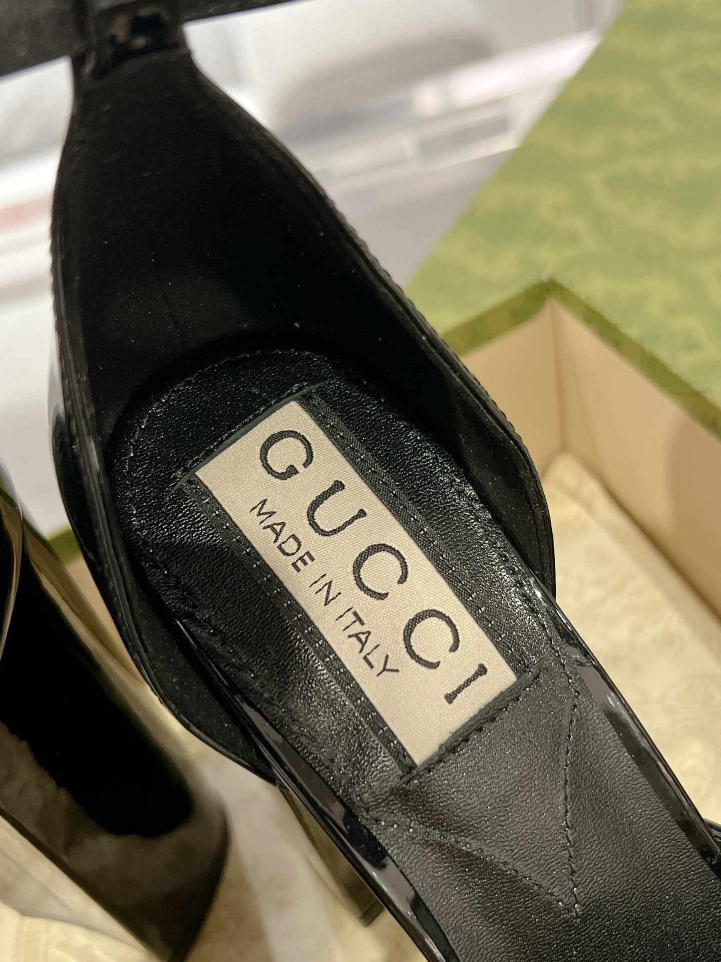 Gucc 25fw chunky heels with crystal diamond bling pumps