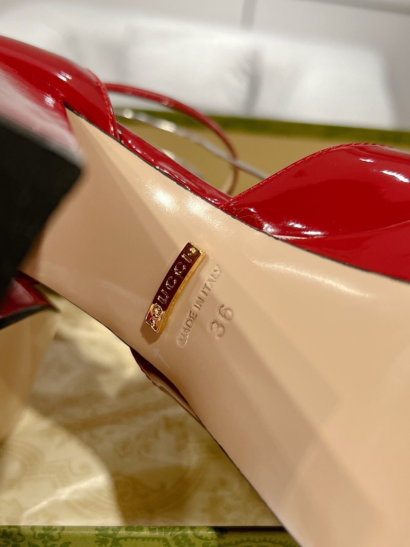 Gucc 25fw chunky heels with crystal diamond bling pumps