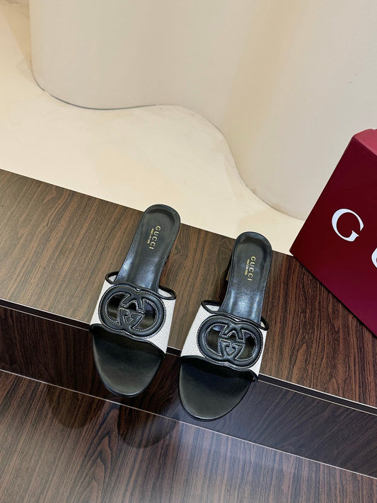 Gucc 25fw slide sandals