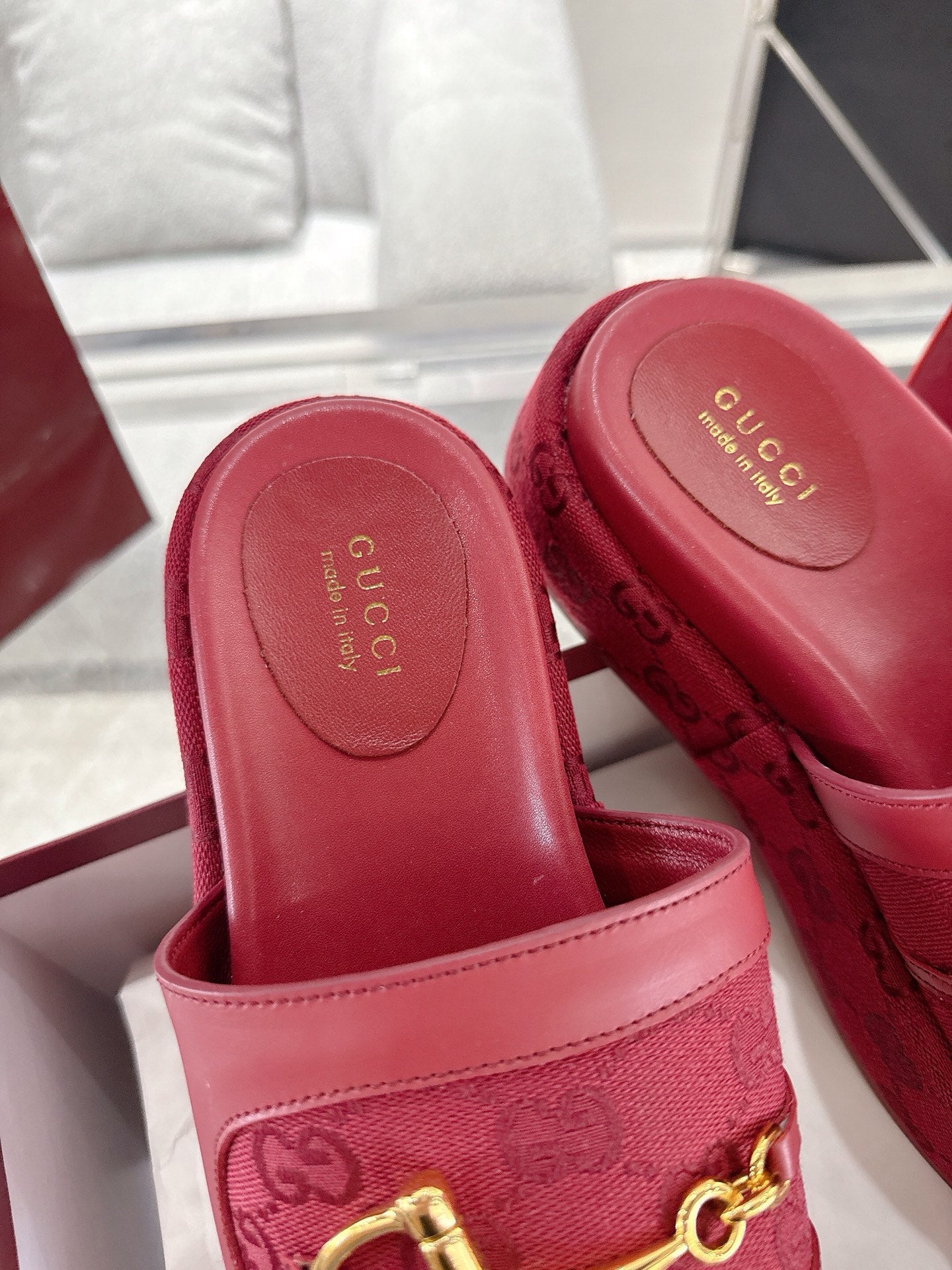 Gucc 25fw thick slippers