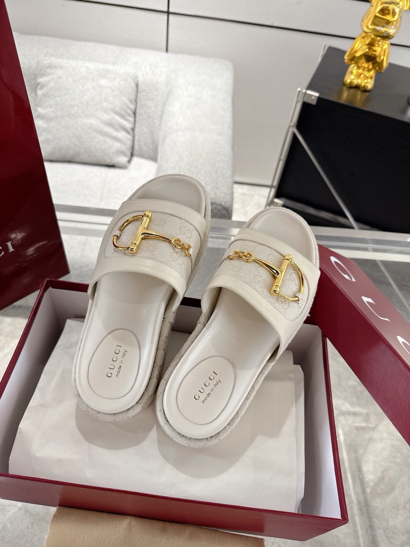 Gucc 25fw thick slippers