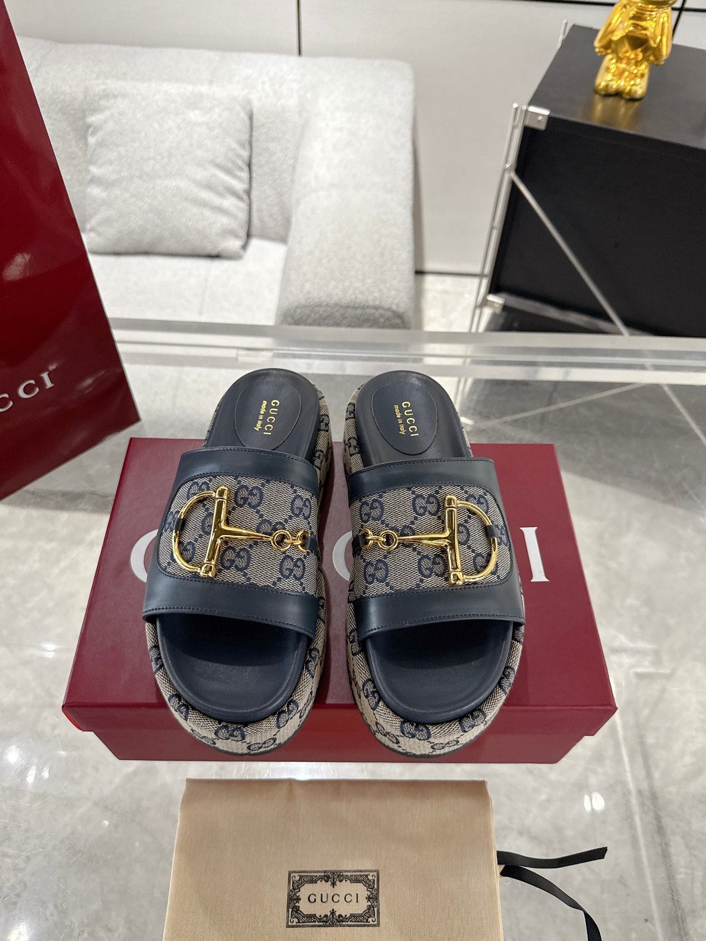 Gucc 25fw thick slippers