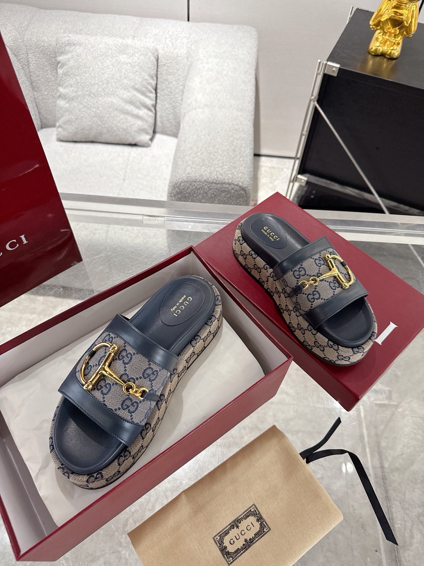 Gucc 25fw thick slippers