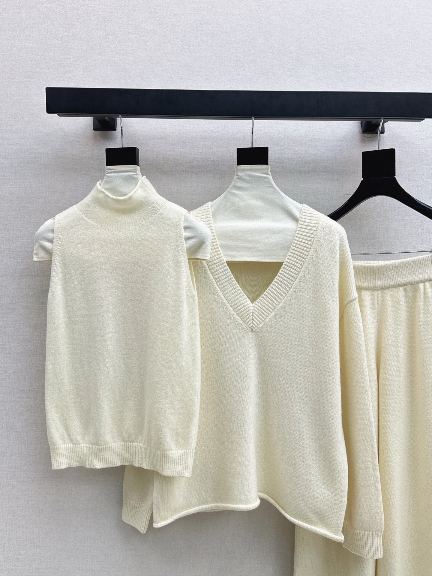 Brun NEW Knitted three-piece set