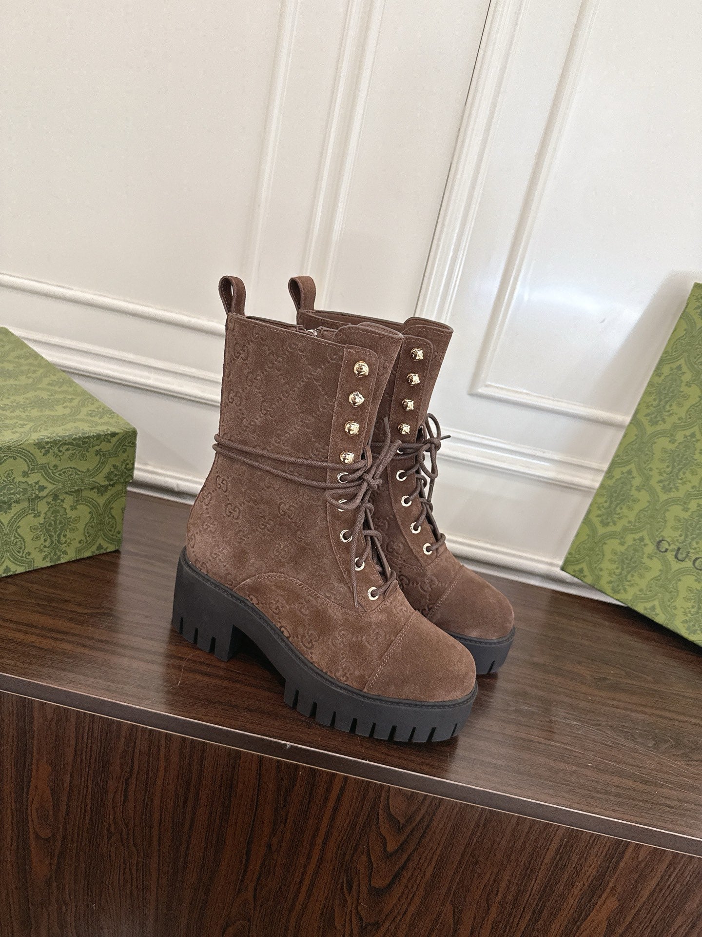 Gucc 25fw ankle boots