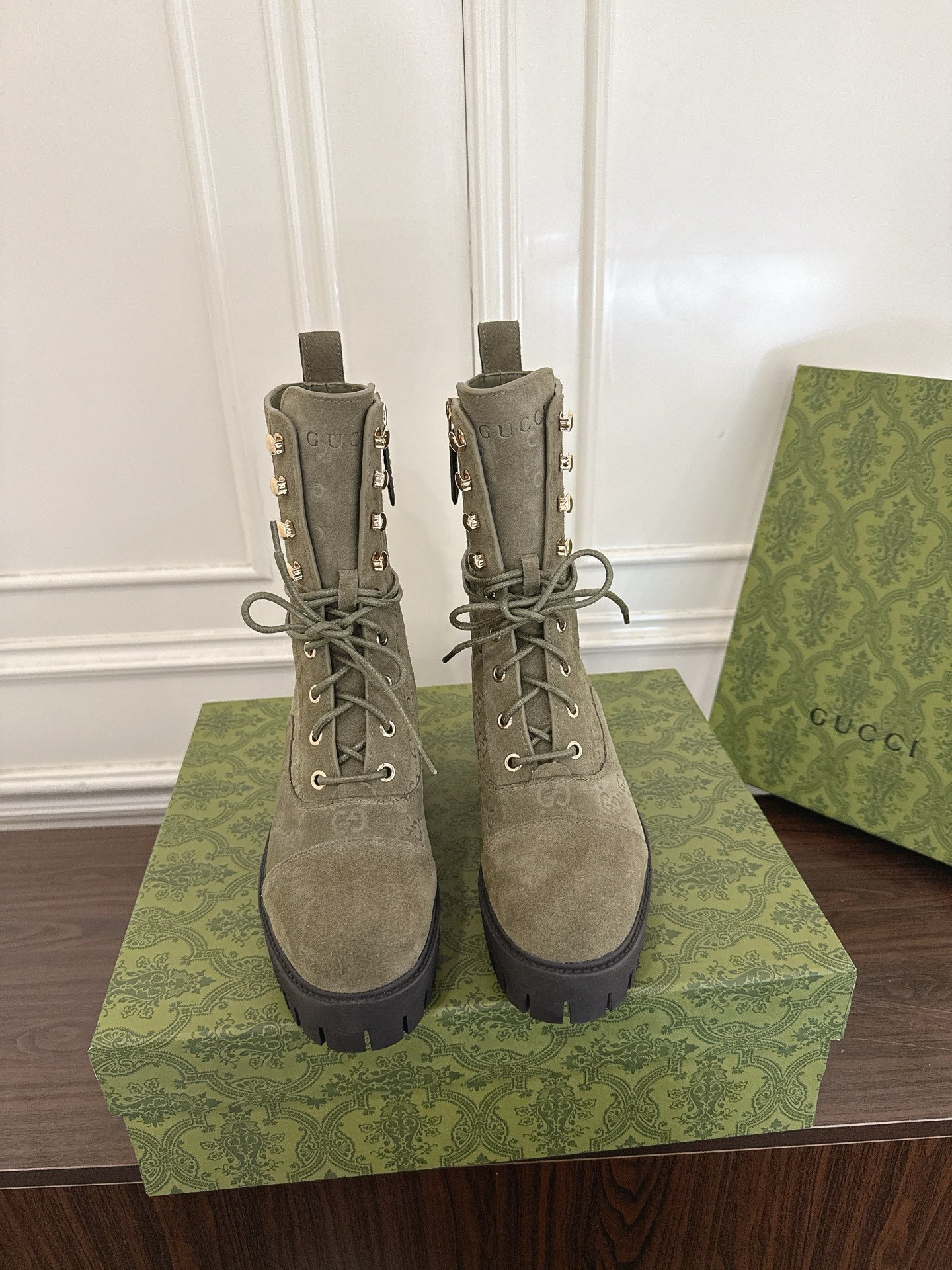 Gucc 25fw ankle boots