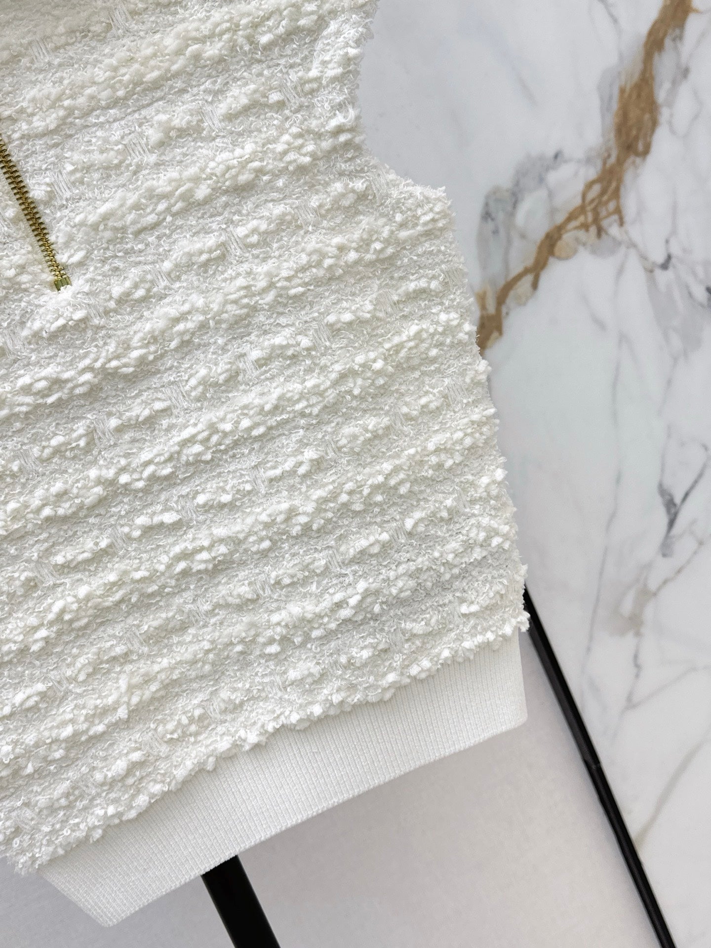 Ba1 NEW sleeveless knitwear