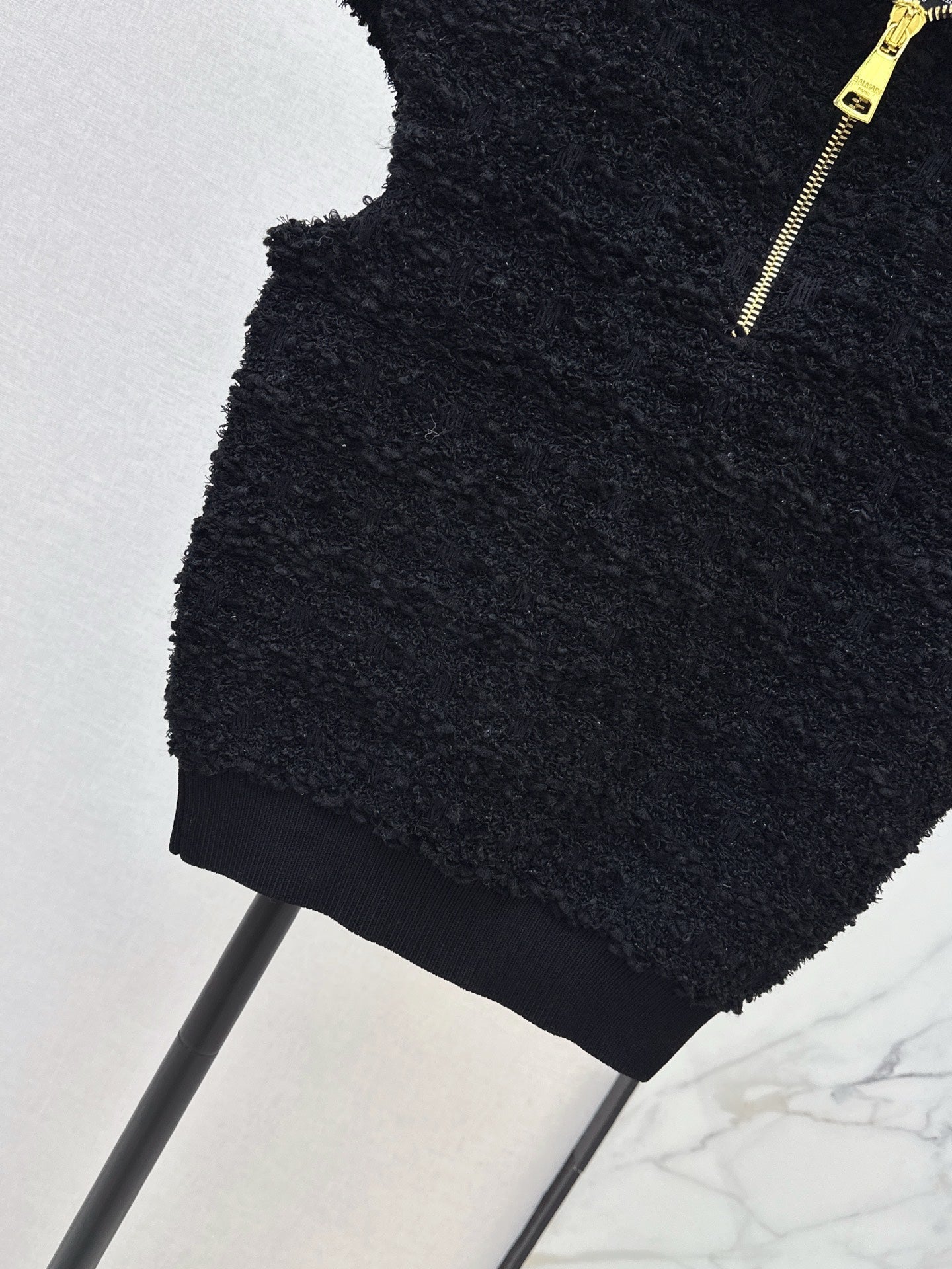 Ba1 NEW sleeveless knitwear