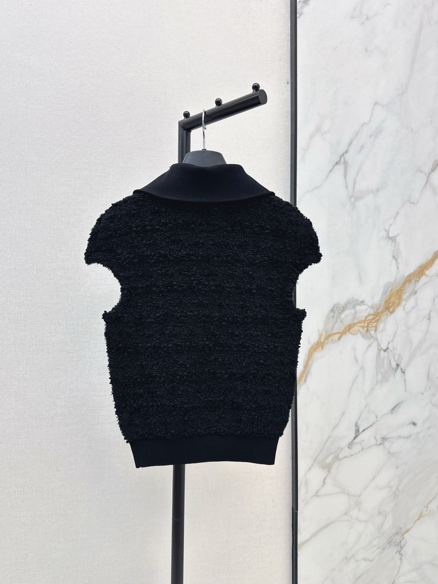 Ba1 NEW sleeveless knitwear
