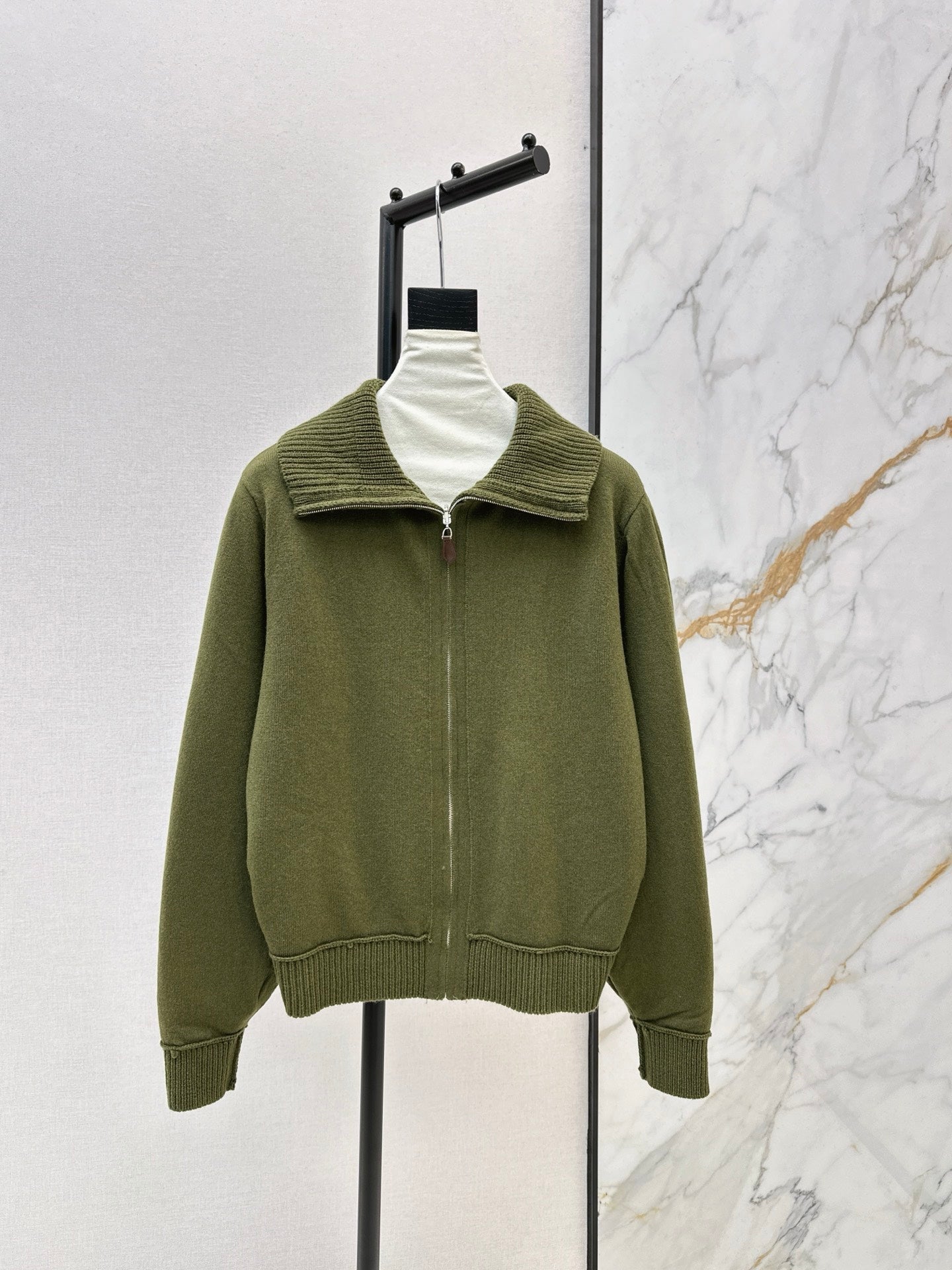 Loro NEW Jacquard knit cardigan