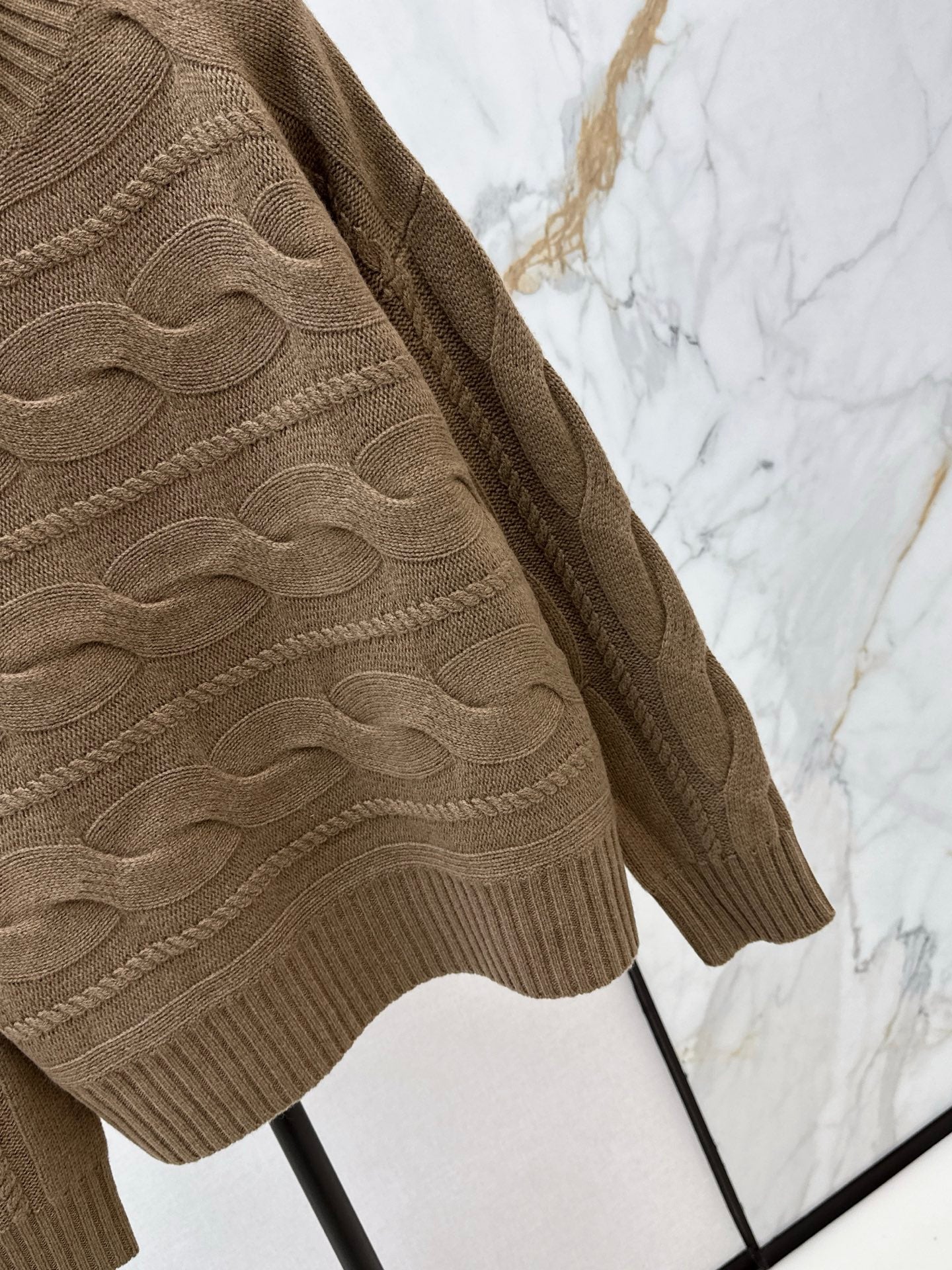 Max NEW turtleneck sweater