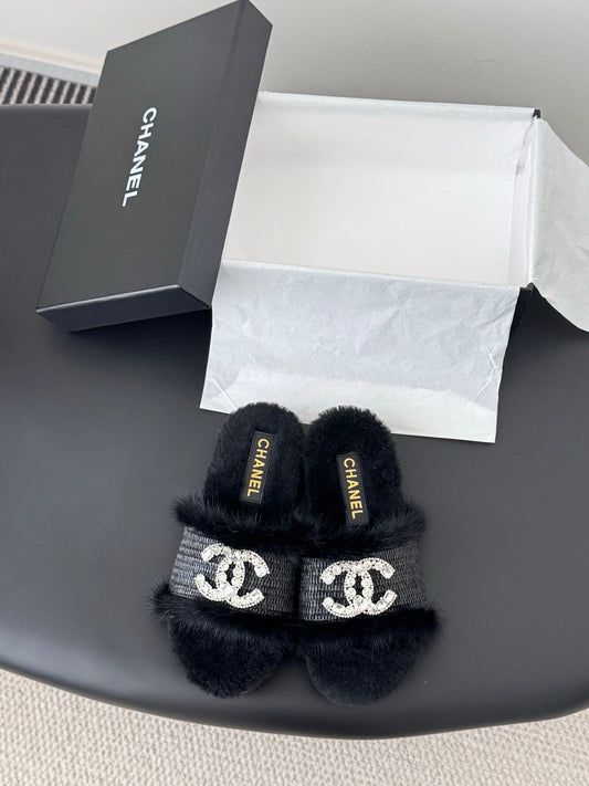 Chan 25fw fluffy slippers