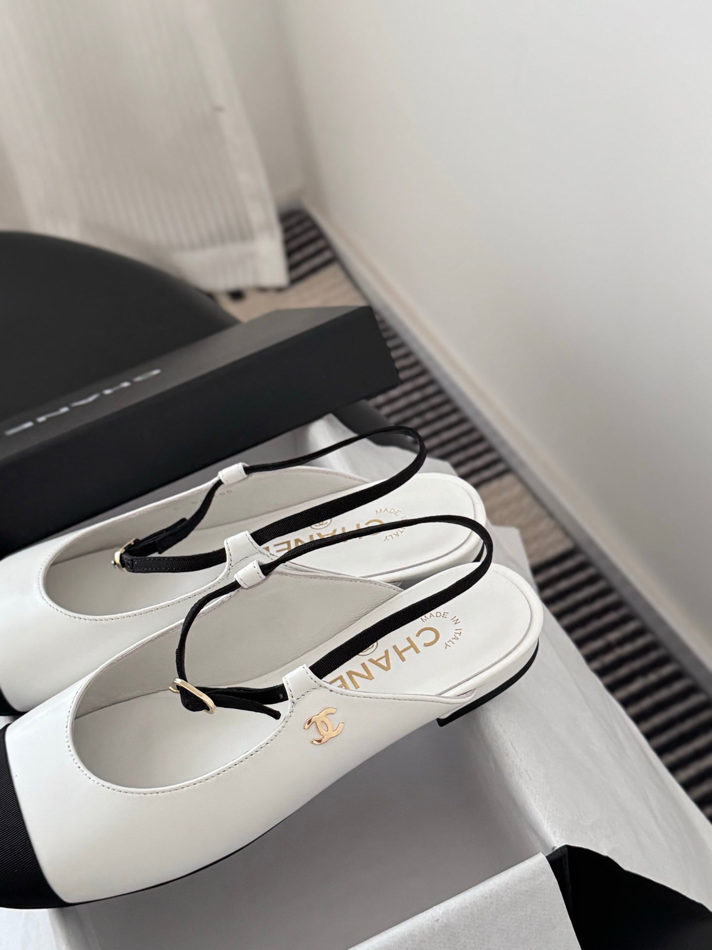 Chan 25fw slingback mary jane flats