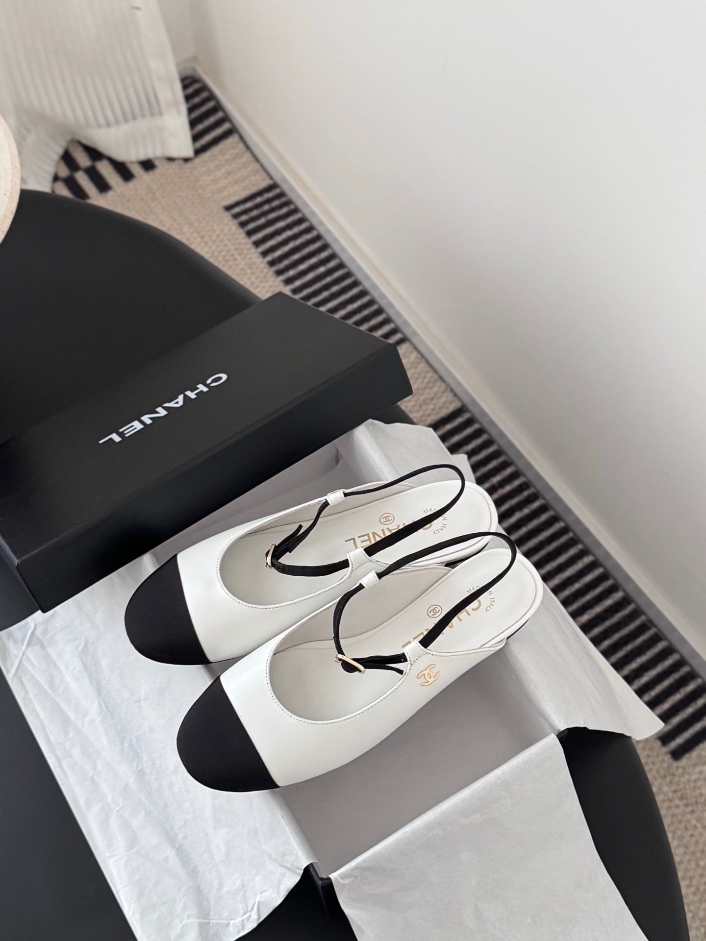 Chan 25fw slingback mary jane flats