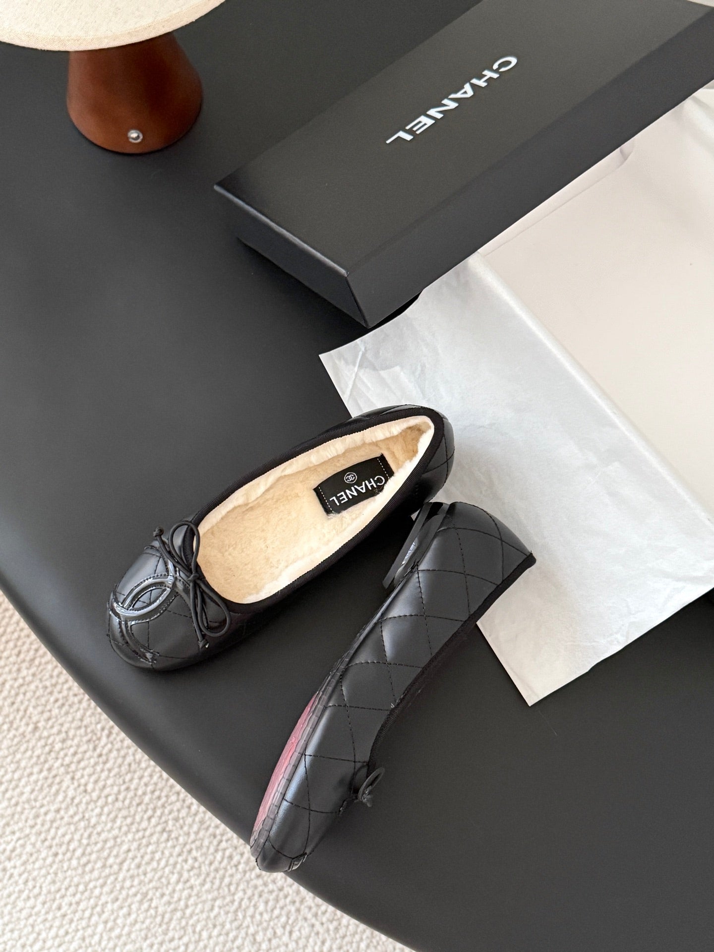 Chan 25fw fleece lined flats