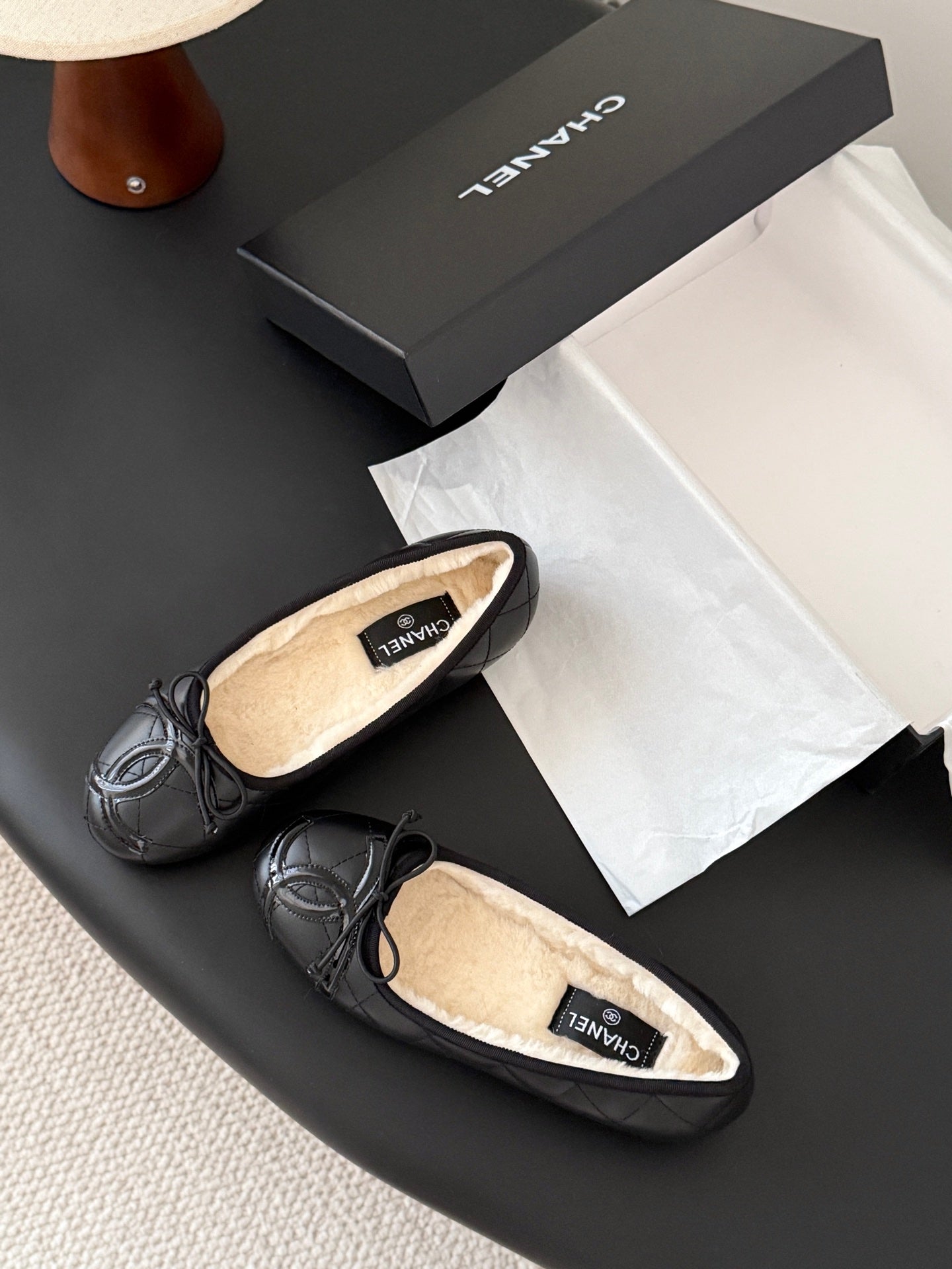 Chan 25fw fleece lined flats