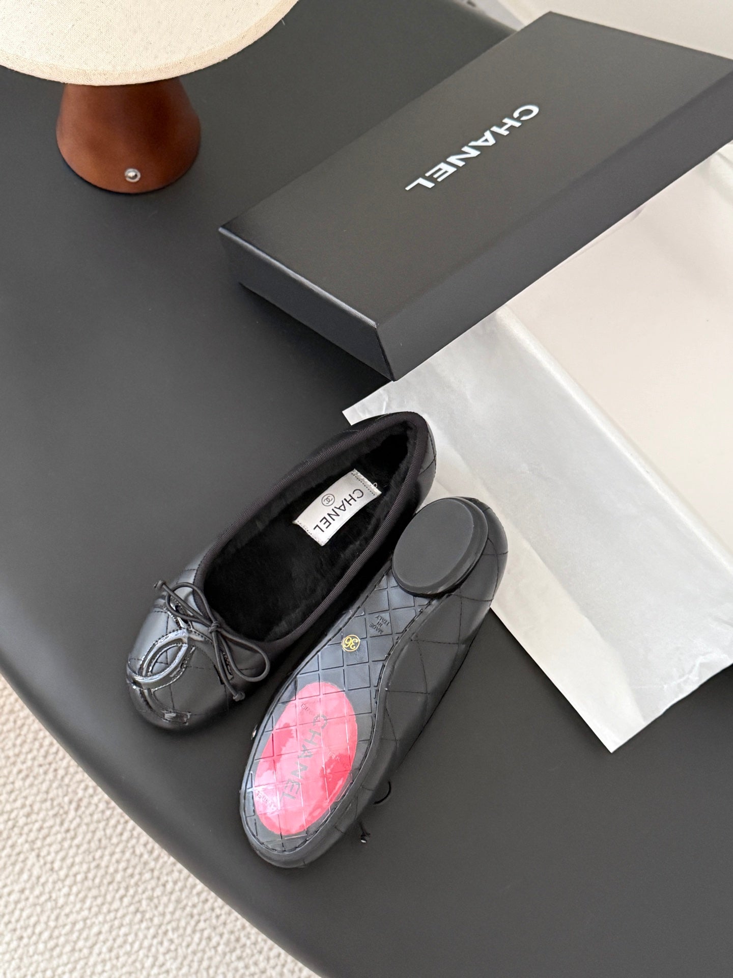 Chan 25fw fleece lined flats