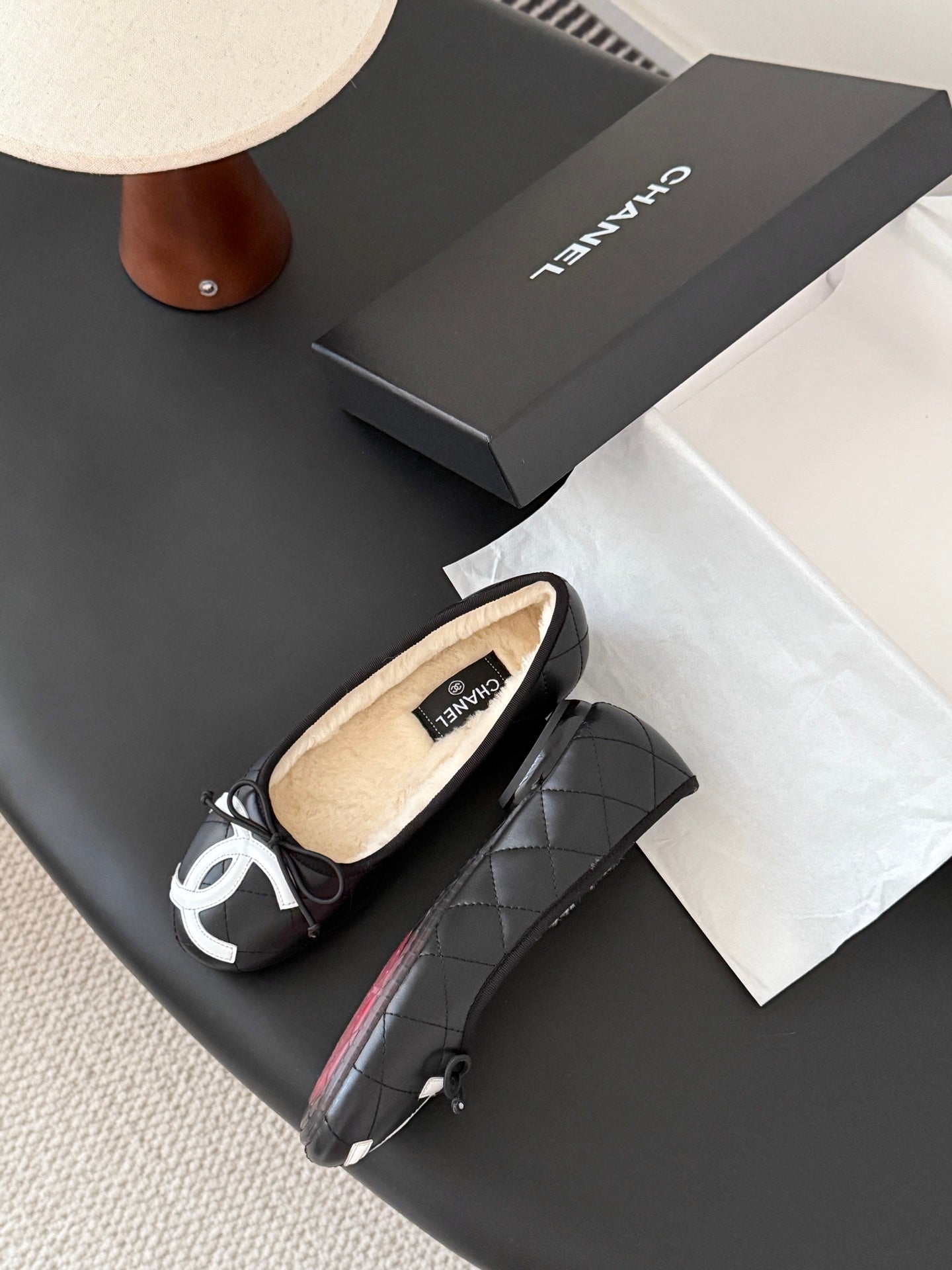 Chan 25fw fleece lined flats