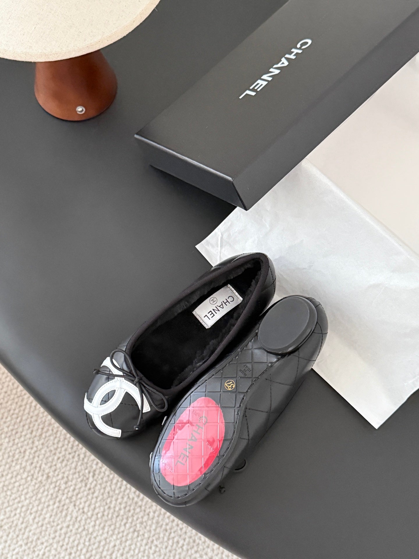 Chan 25fw fleece lined flats