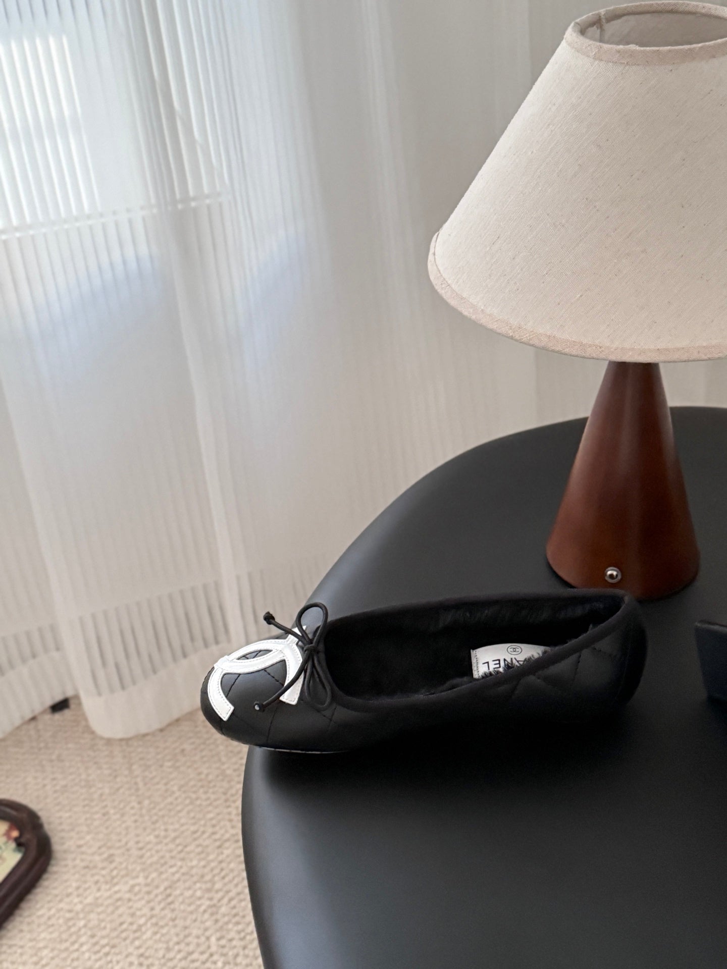 Chan 25fw fleece lined flats