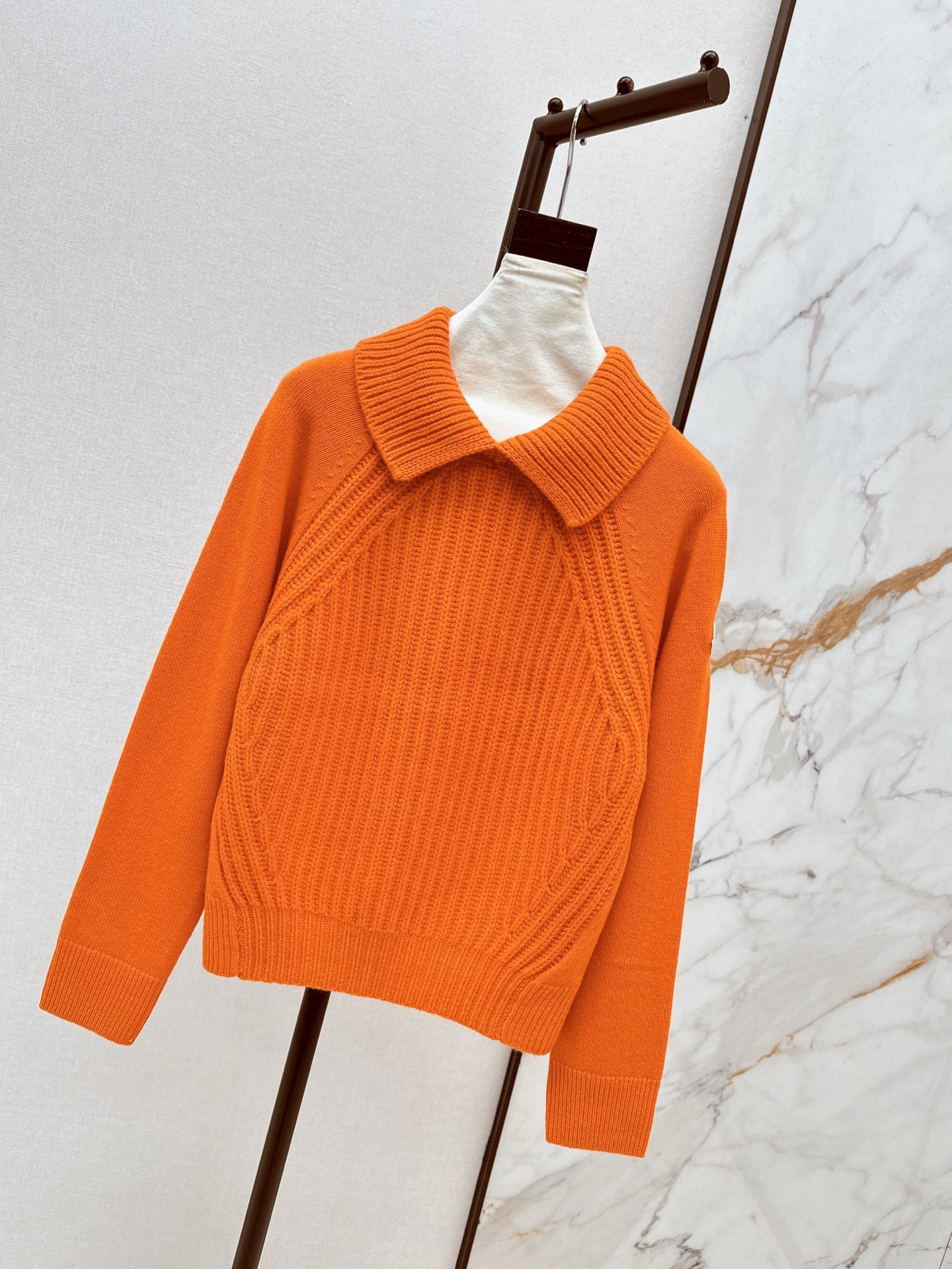 Monc NEW knitted sweater