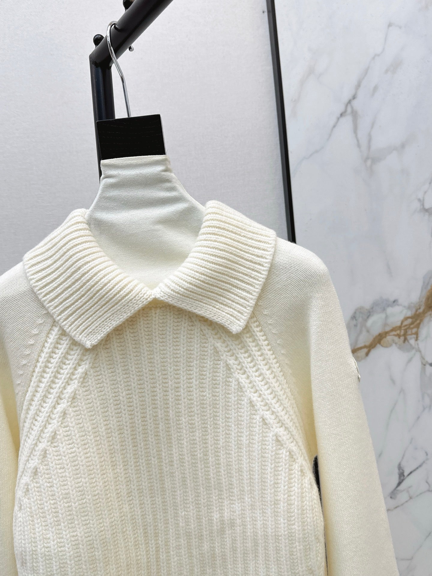 Monc NEW knitted sweater