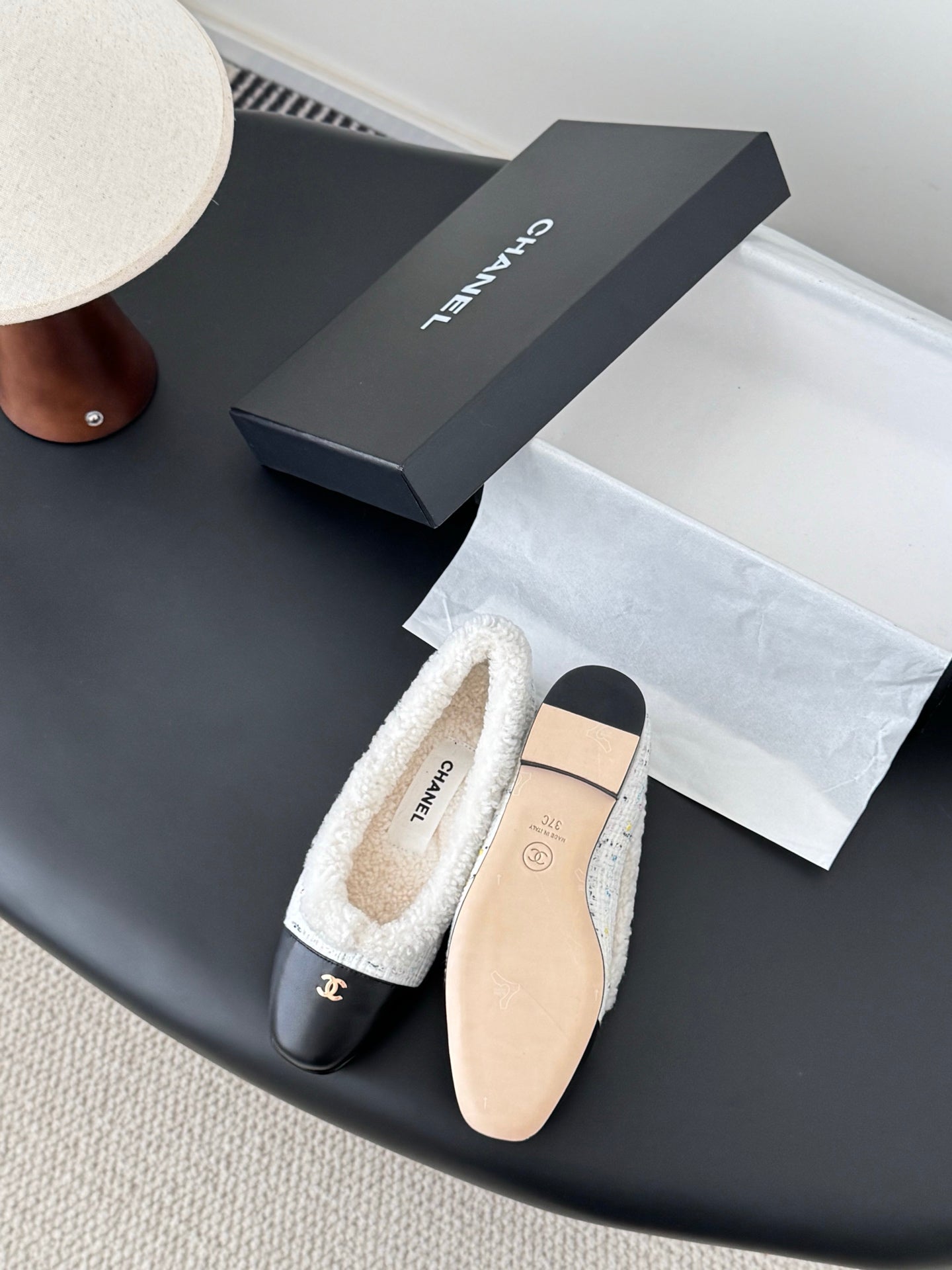 Chan 25fw fleece lined flats