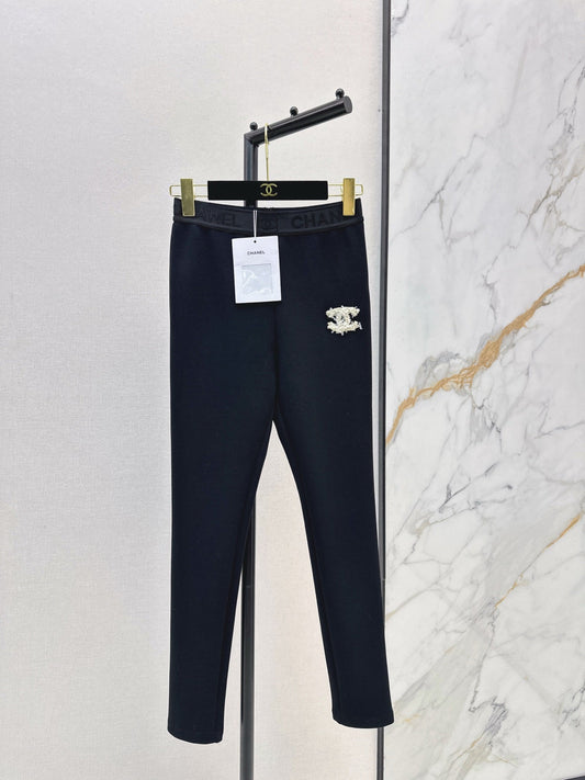 Chan NEW Tight leggings