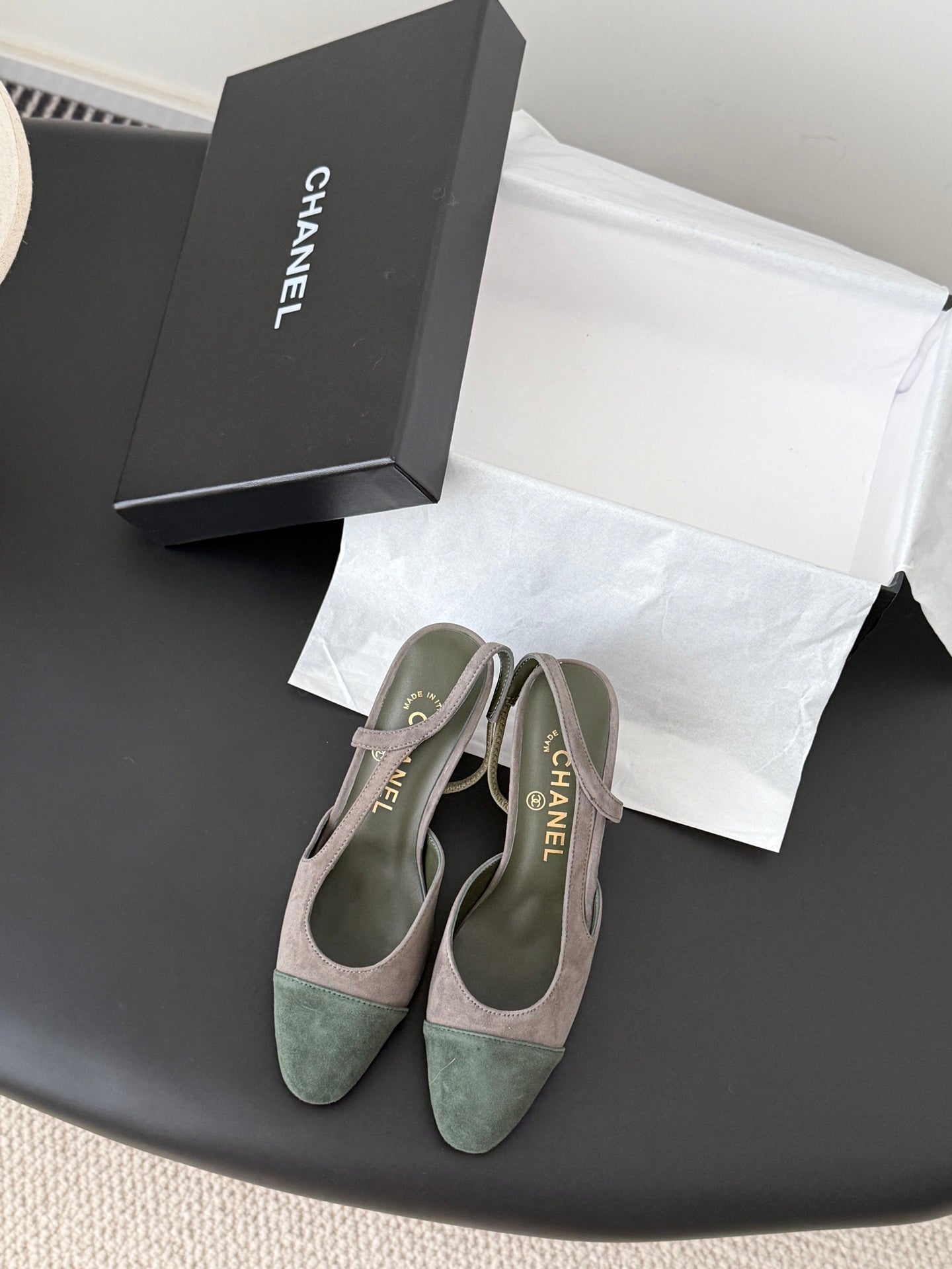 Chan 25fw slingback chunky heels