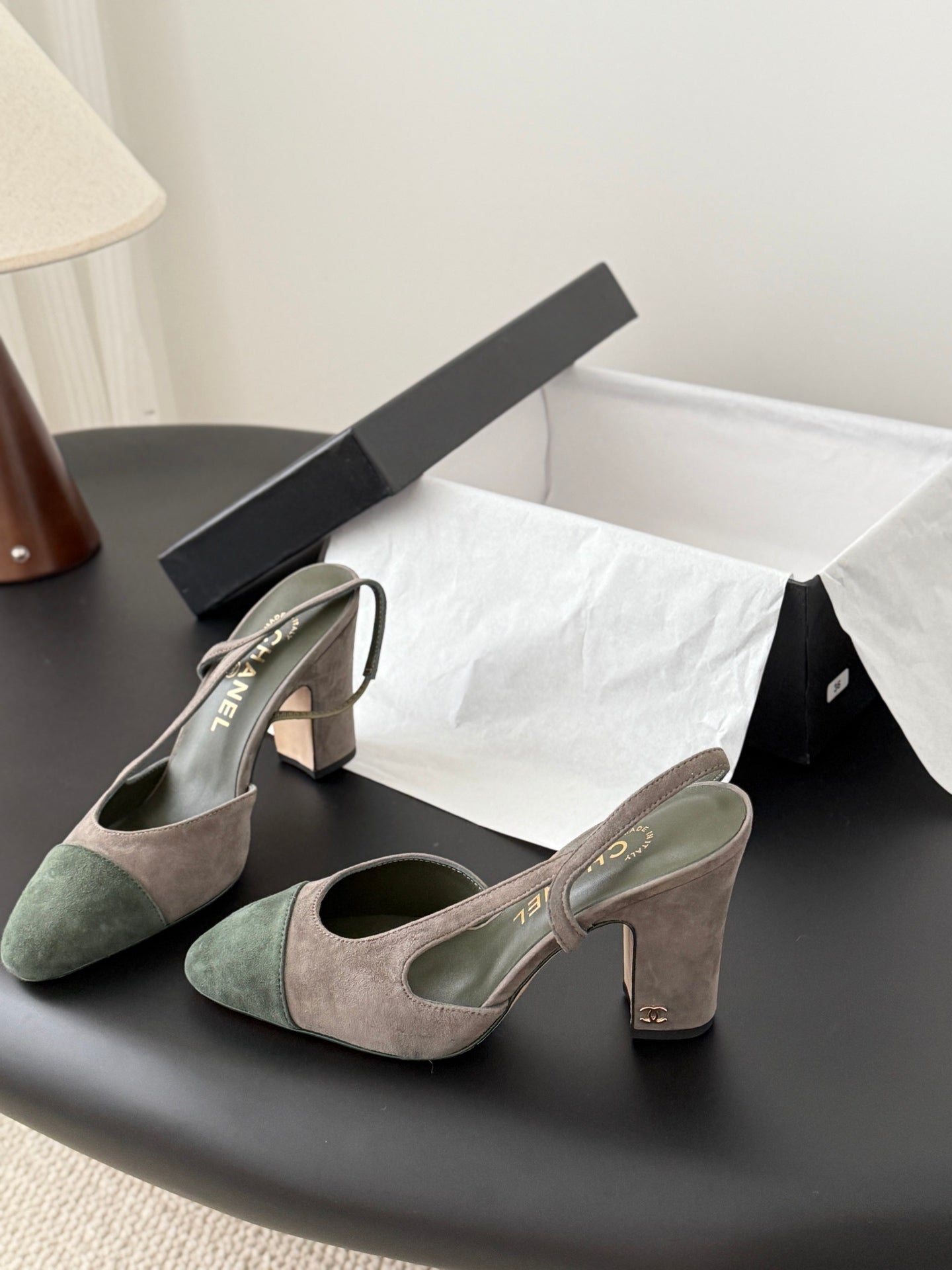 Chan 25fw slingback heels