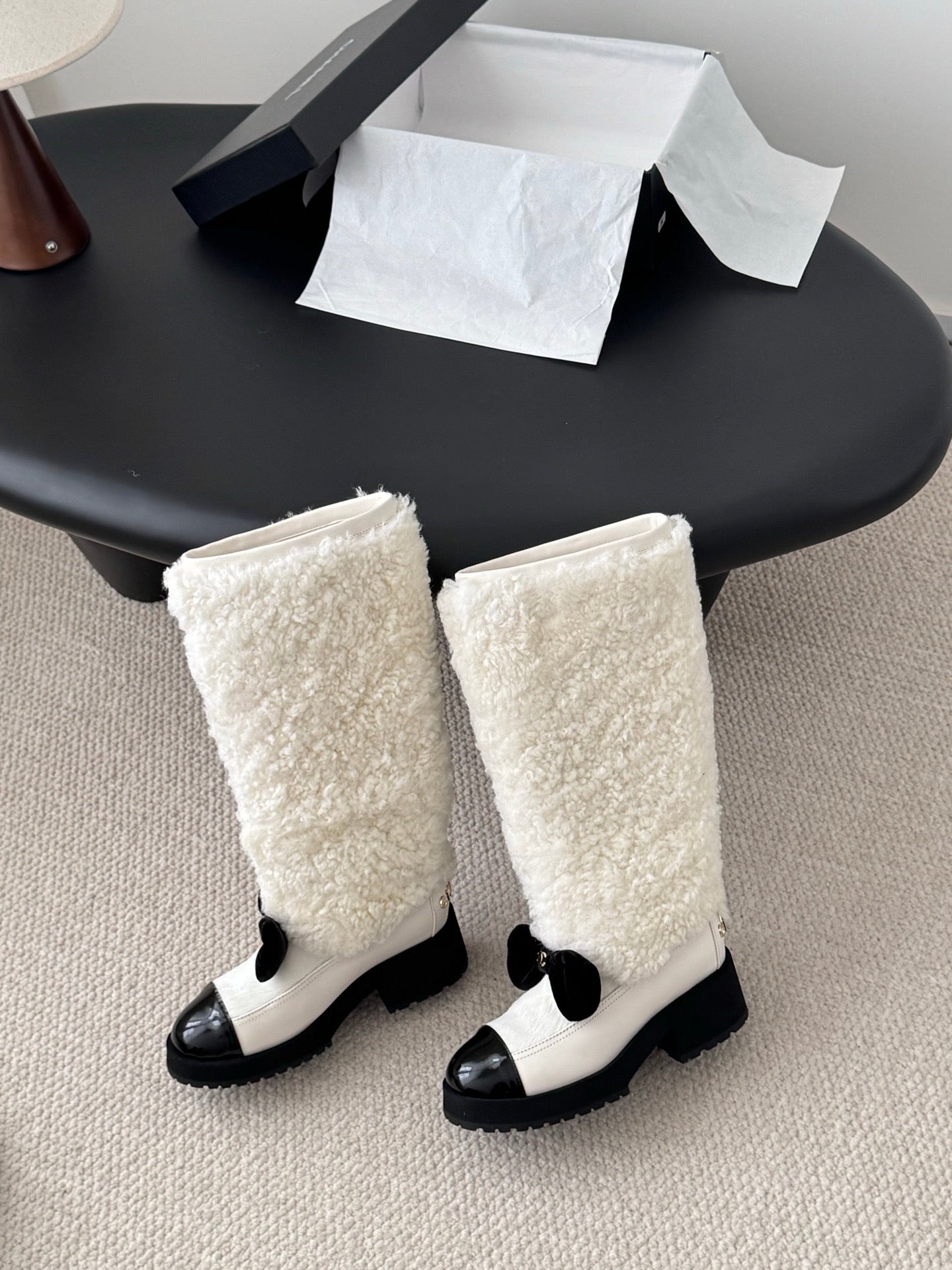 Chan 25fw plush half  boots with bow