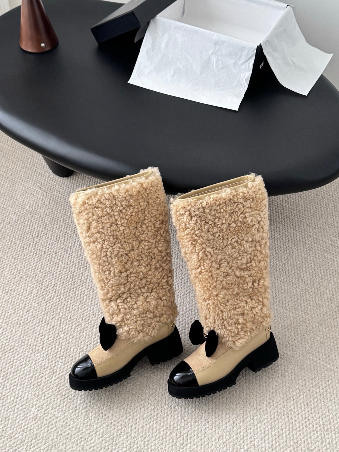 Chan 25fw plush half  boots with bow