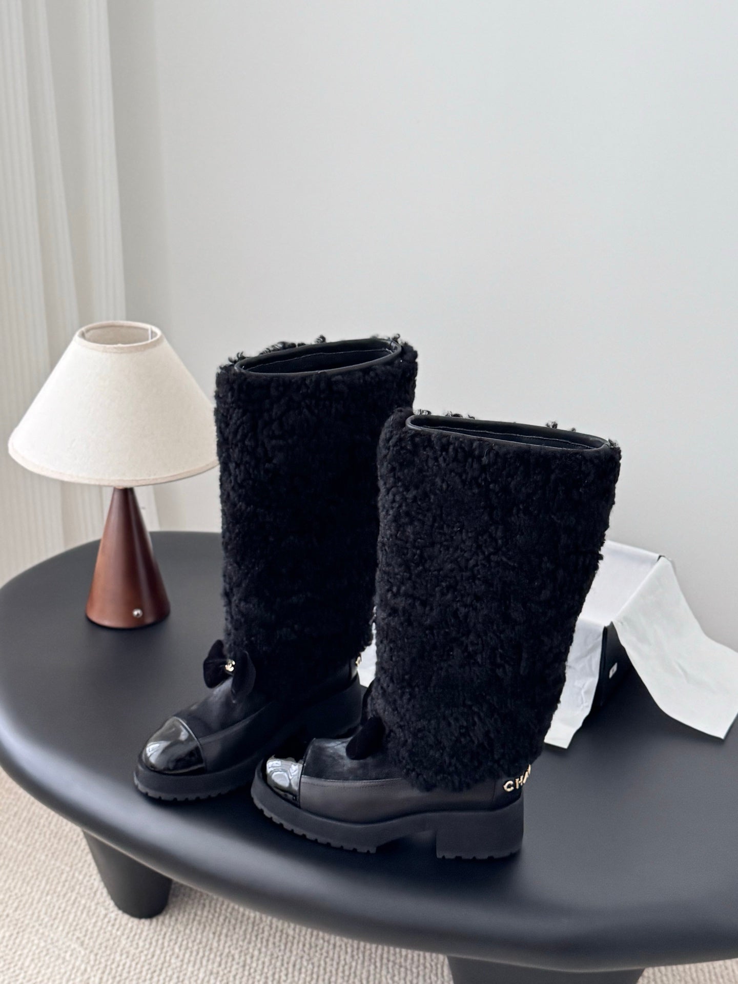 Chan 25fw plush half  boots with bow