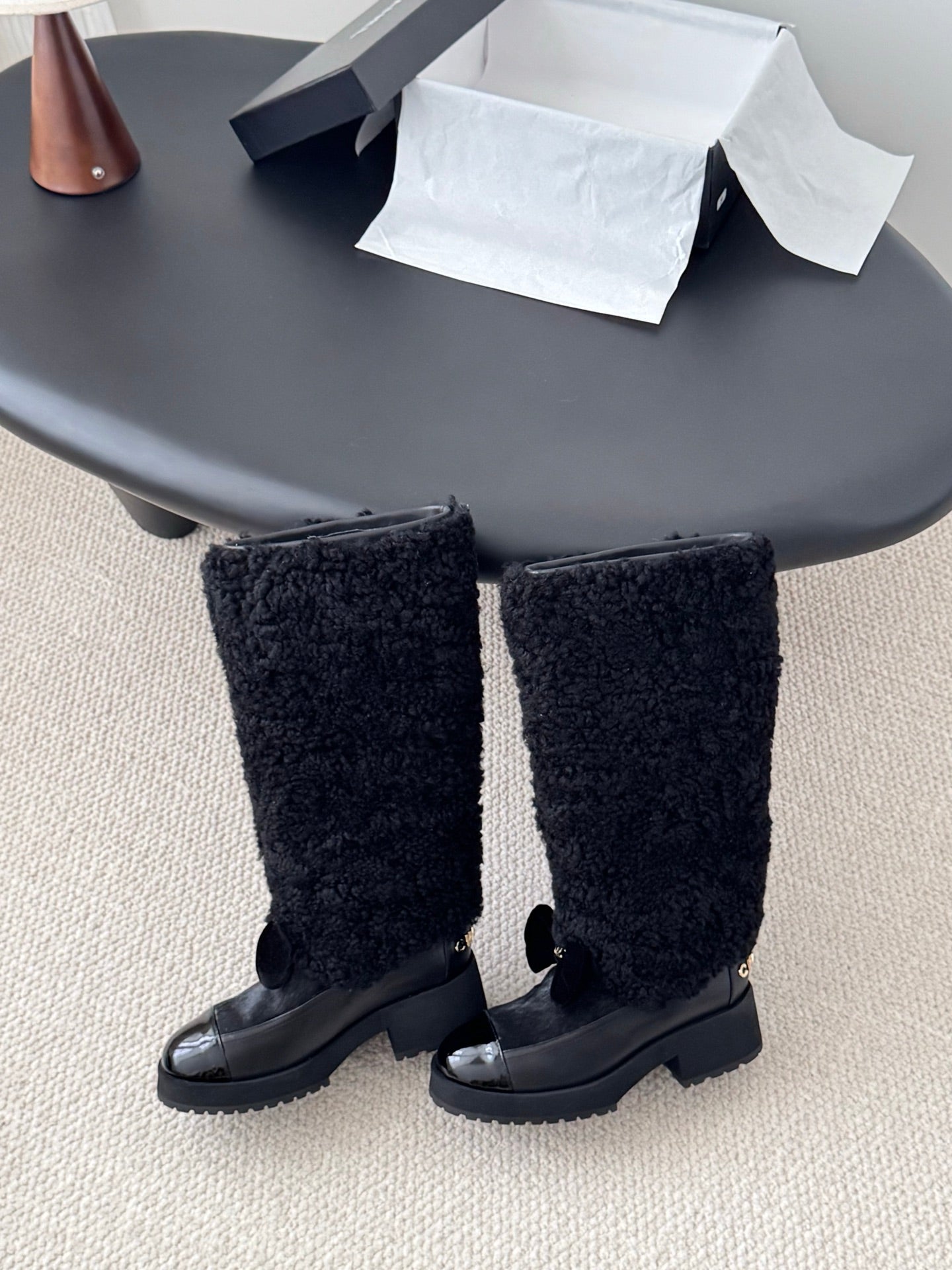 Chan 25fw plush half  boots with bow