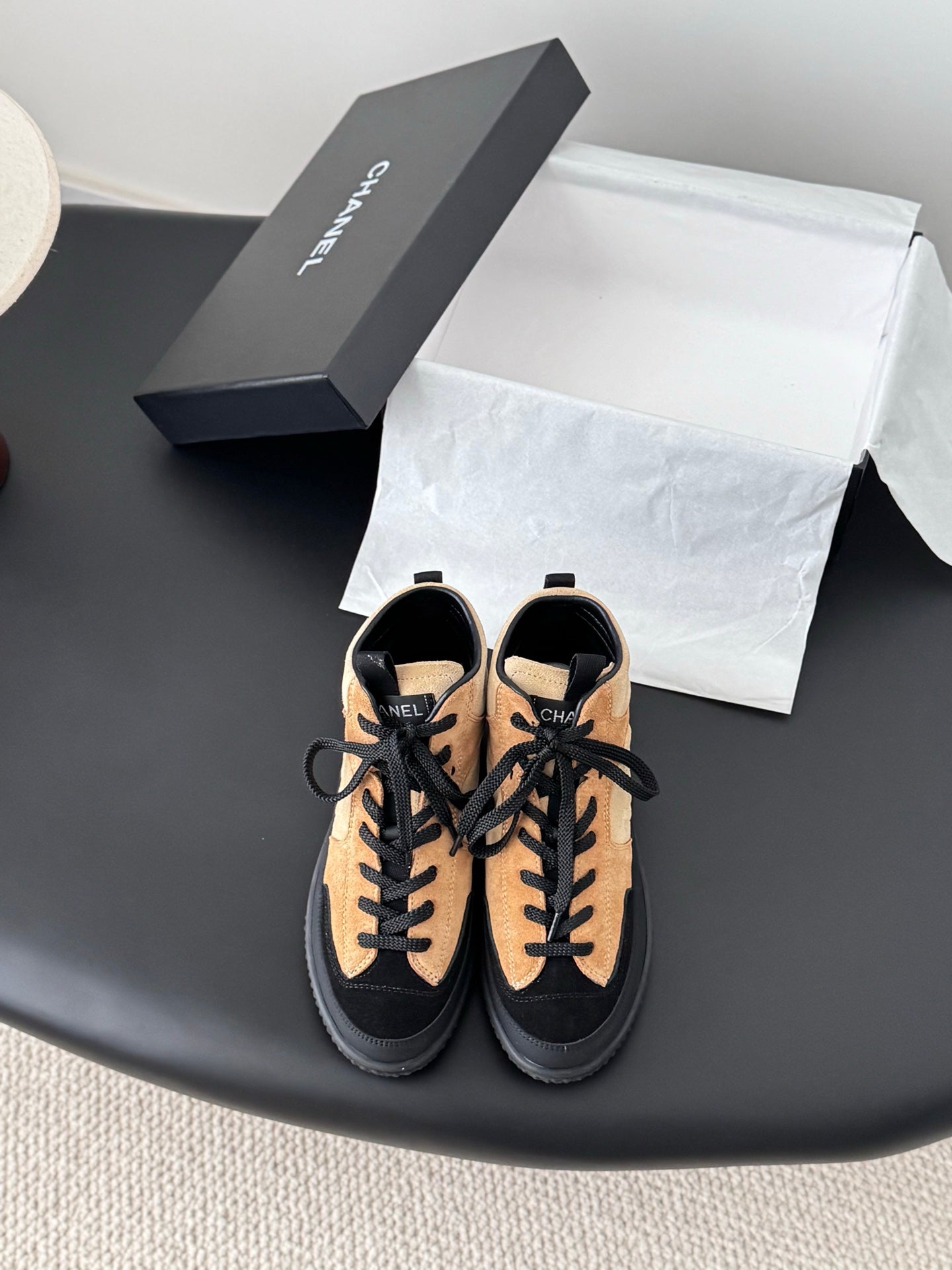 Chan 25fw sneaker with high tops