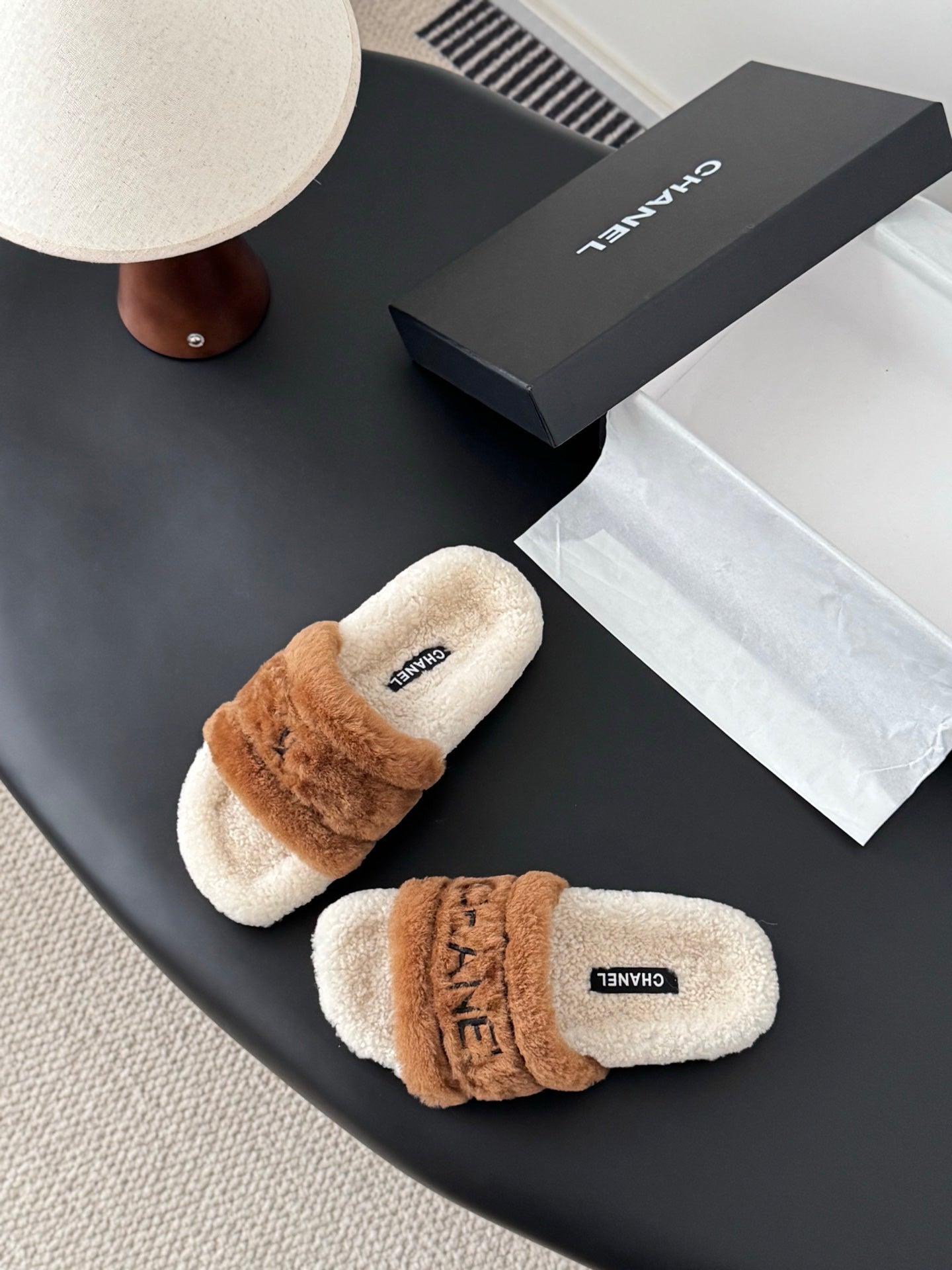 Chan 25fw fluffy slipper