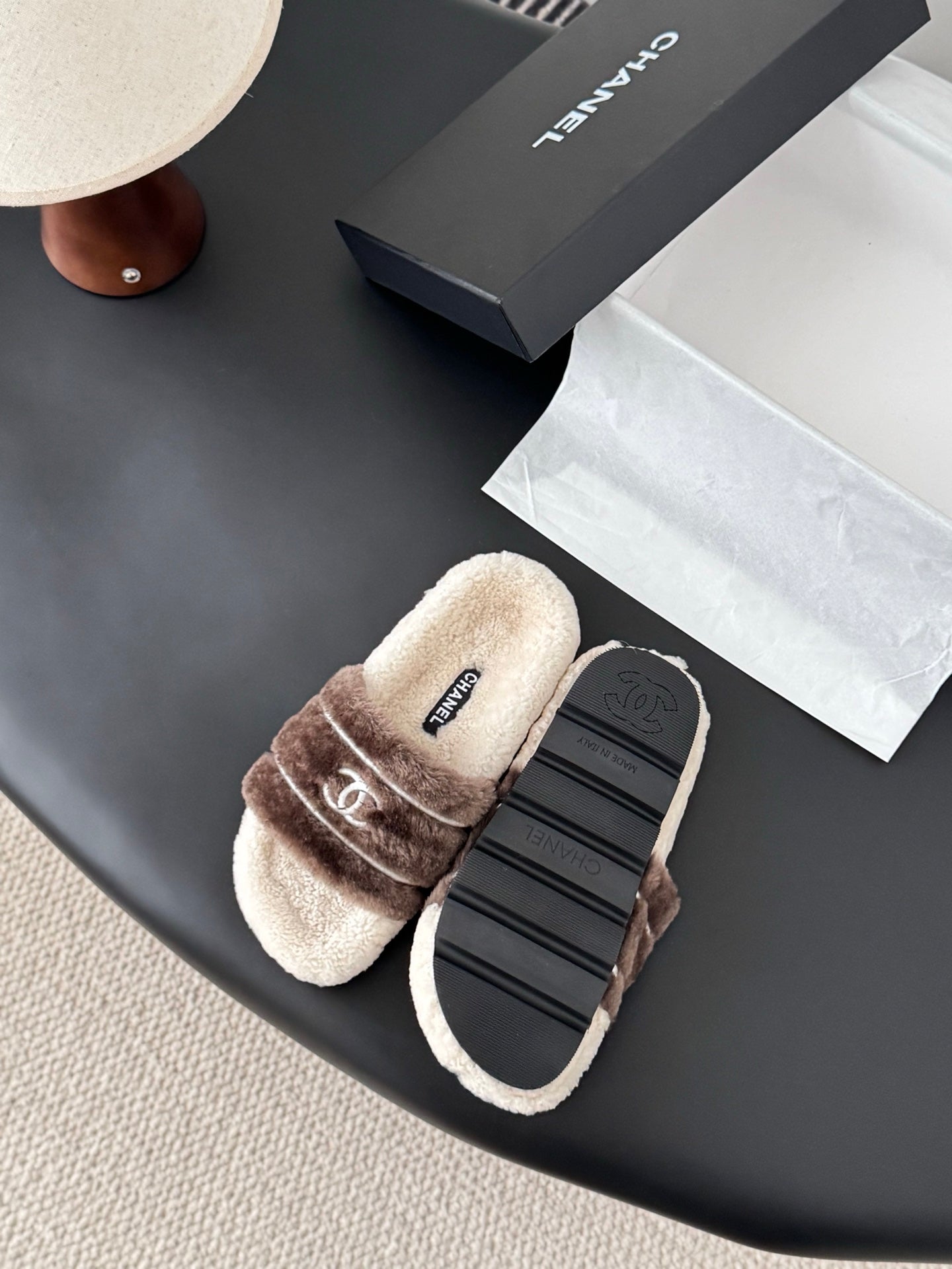 Chan 25fw fluffy slipper