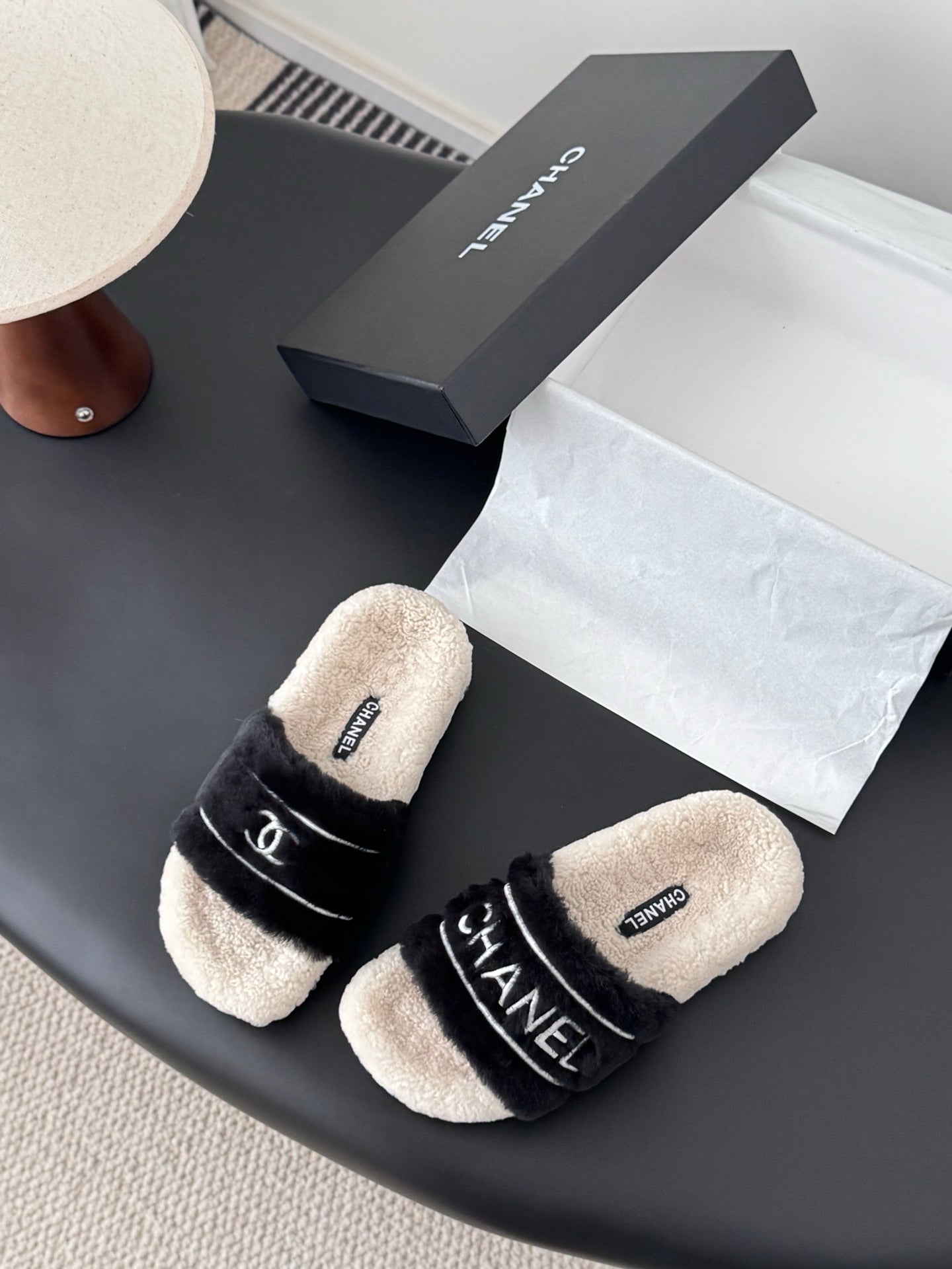 Chan 25fw fluffy slipper