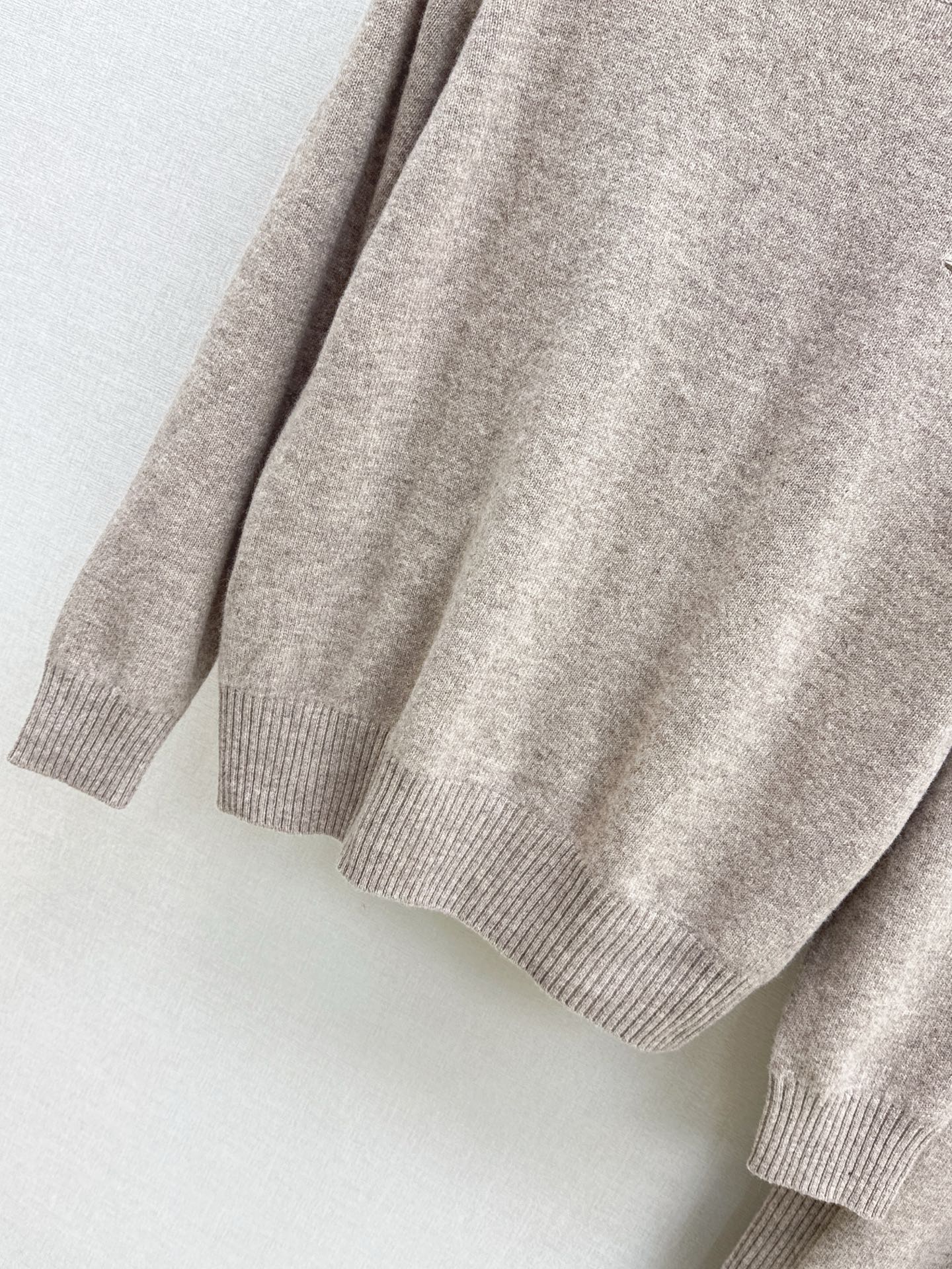 Max NEW knitted suit