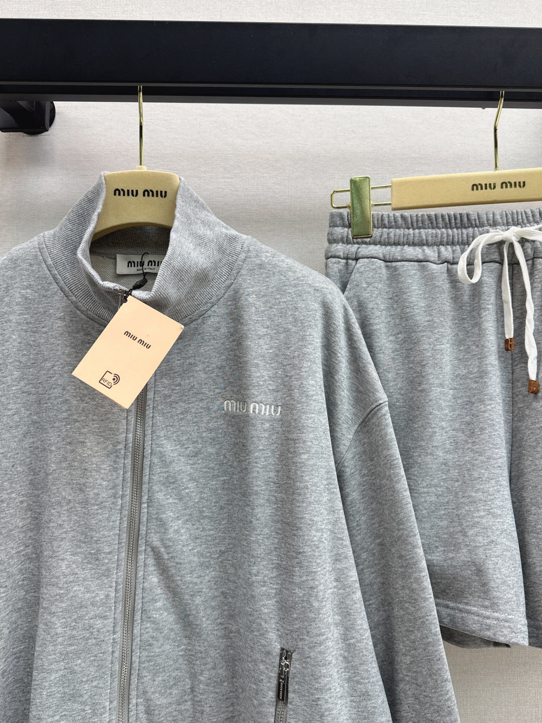 Miu NEW Zipper Jacket  Shorts Set