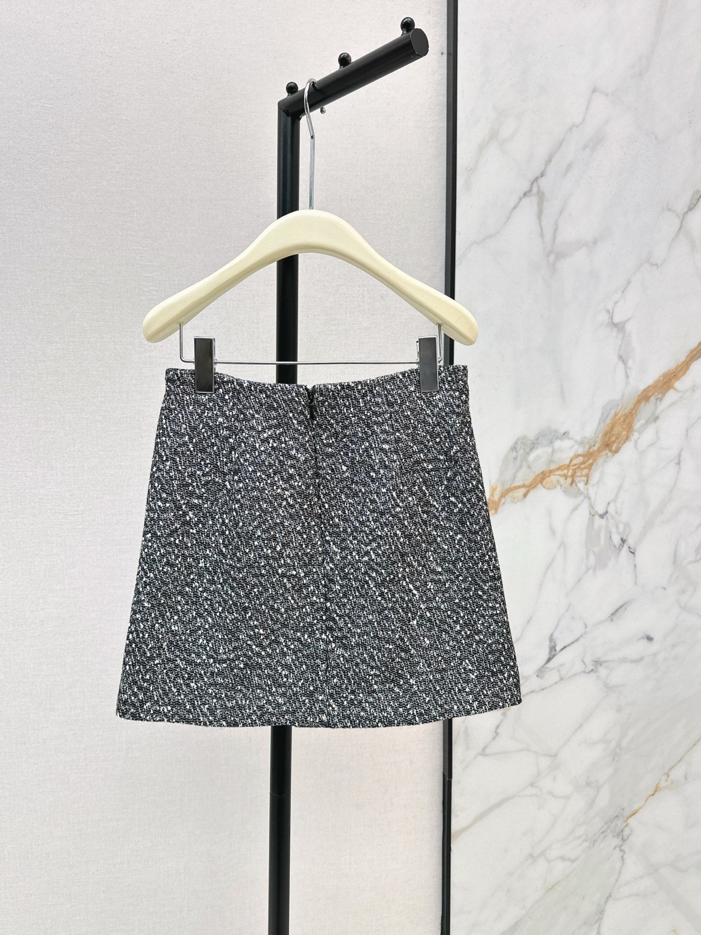 Schla NEW Tweed skirt